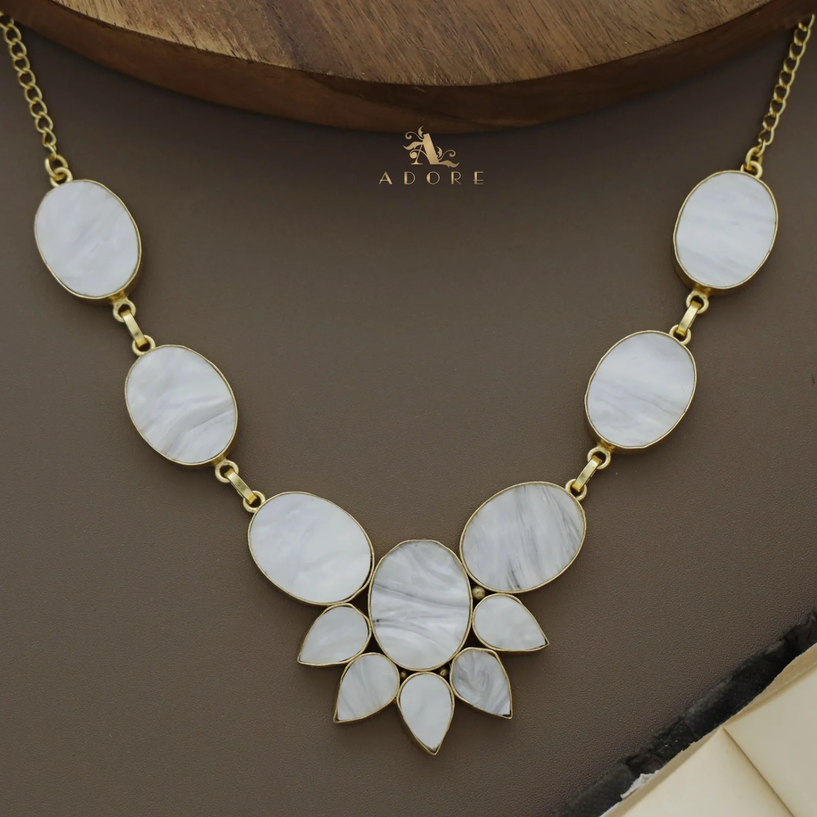 Oval MOP Flower Neckpiece - Image 2