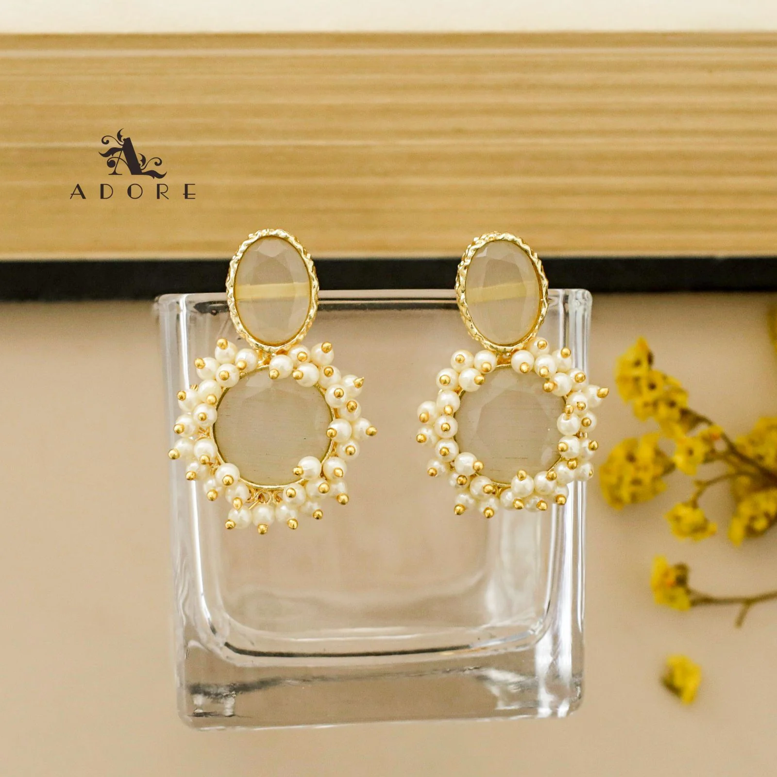 Oval & Round Glossy Cluster Pearl Earring - Image 12