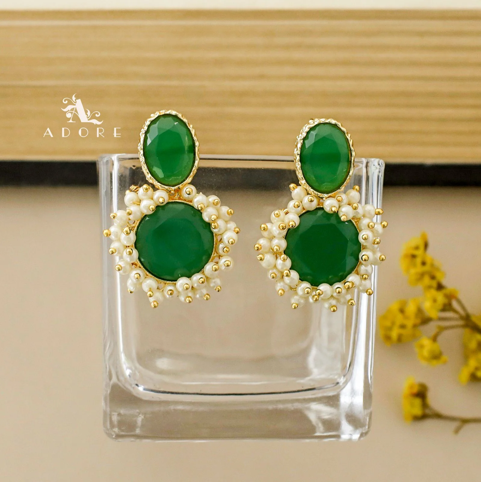 Oval & Round Glossy Cluster Pearl Earring - Image 4