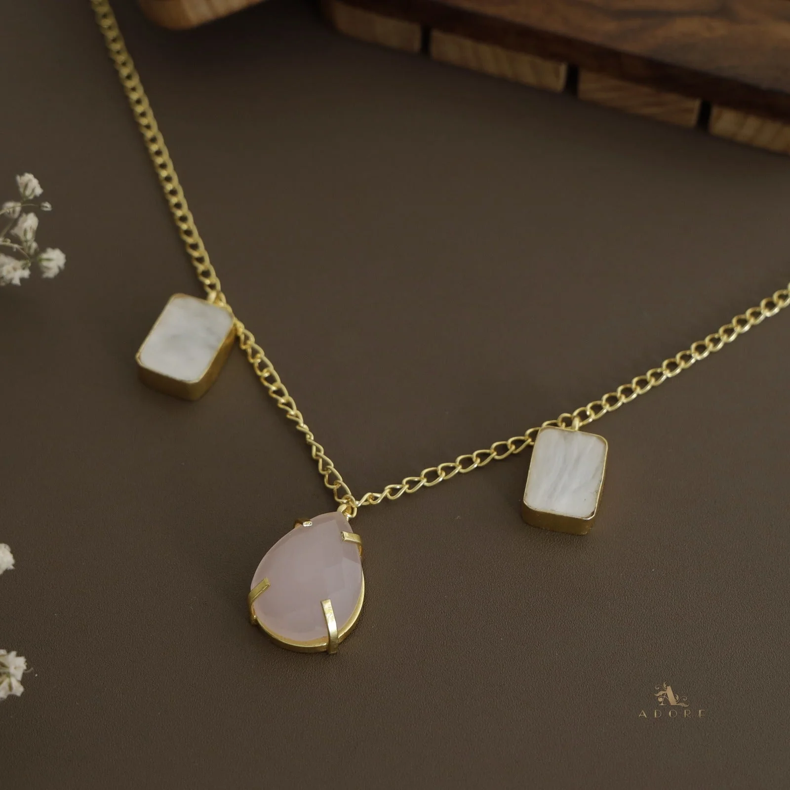 Oviana Glossy Drop & MOP Neckpiece - Image 10