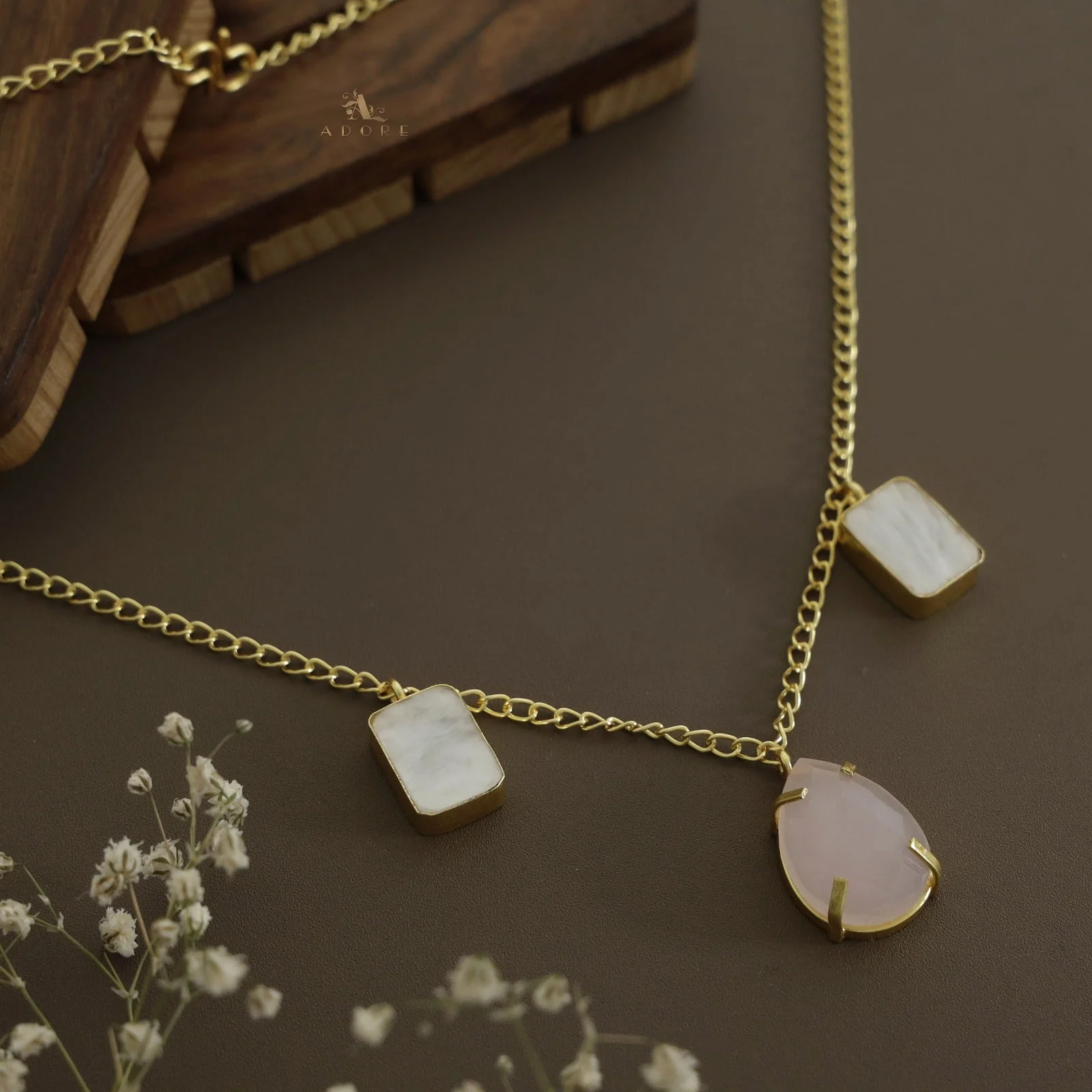 Oviana Glossy Drop & MOP Neckpiece - Image 11