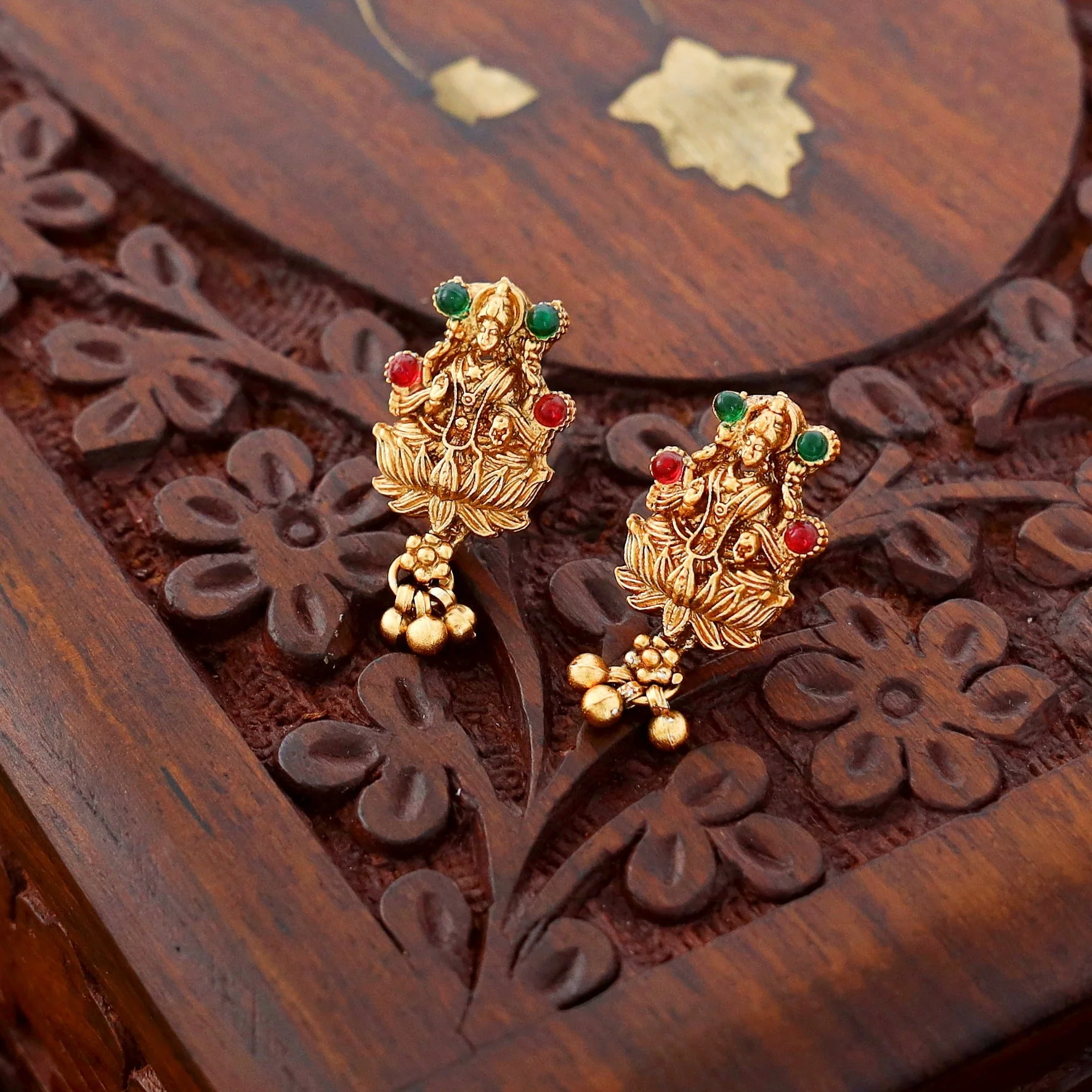 Padmakshi Lakshmi Neckpiece With Earring - Image 3