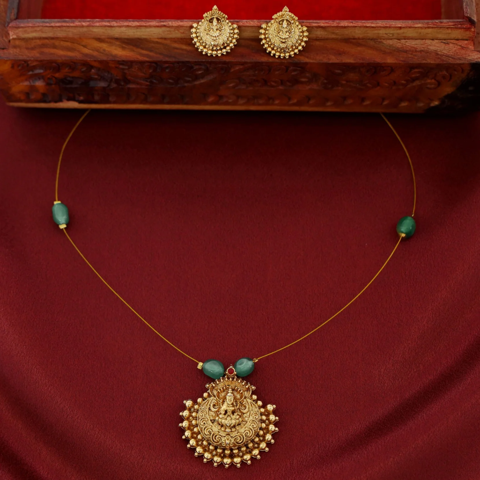 Padmalaya Lakshmi Pendant String Neckpiece With Stud - Image 5
