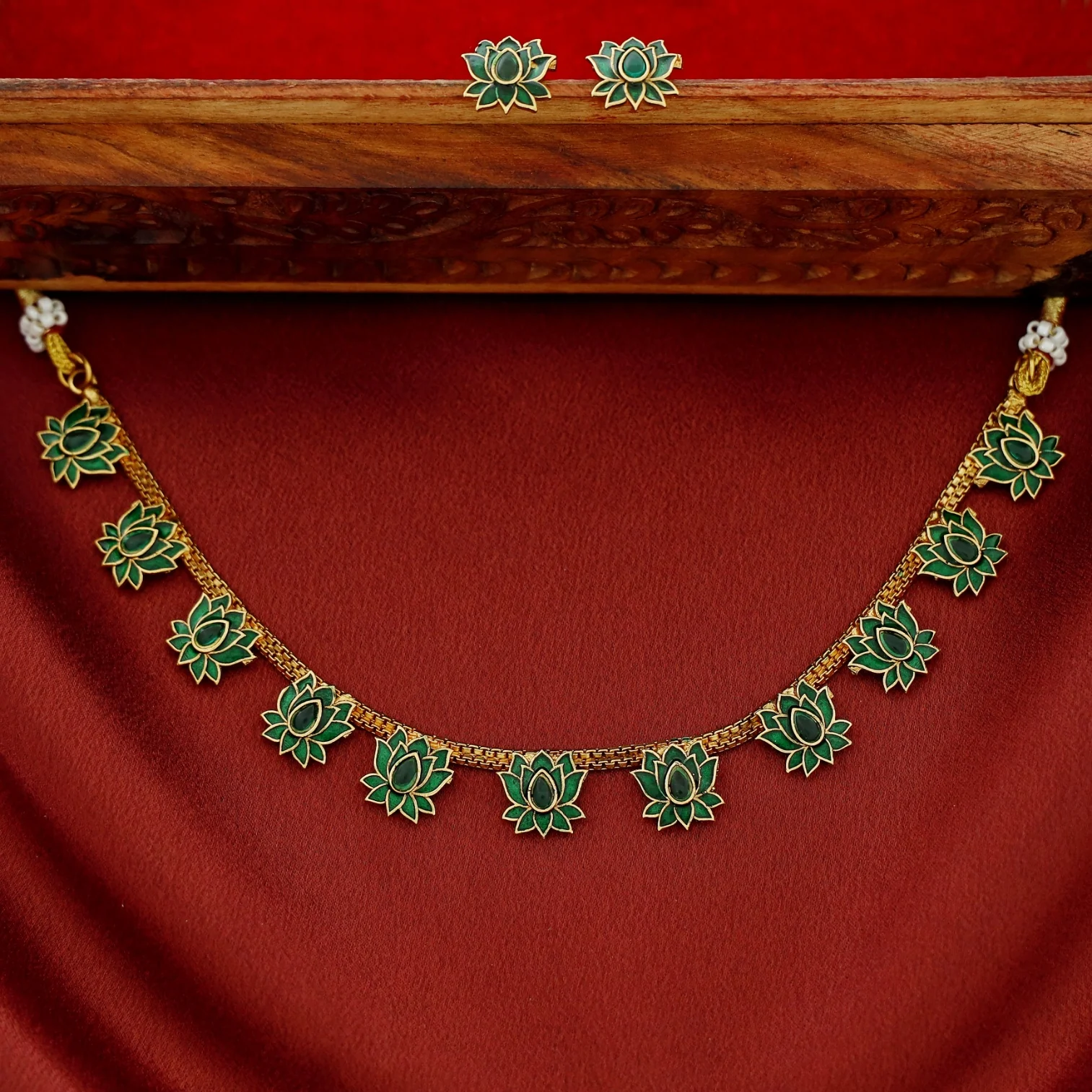 Padmalaya Lotus Short Neckpiece With Earring - Image 3