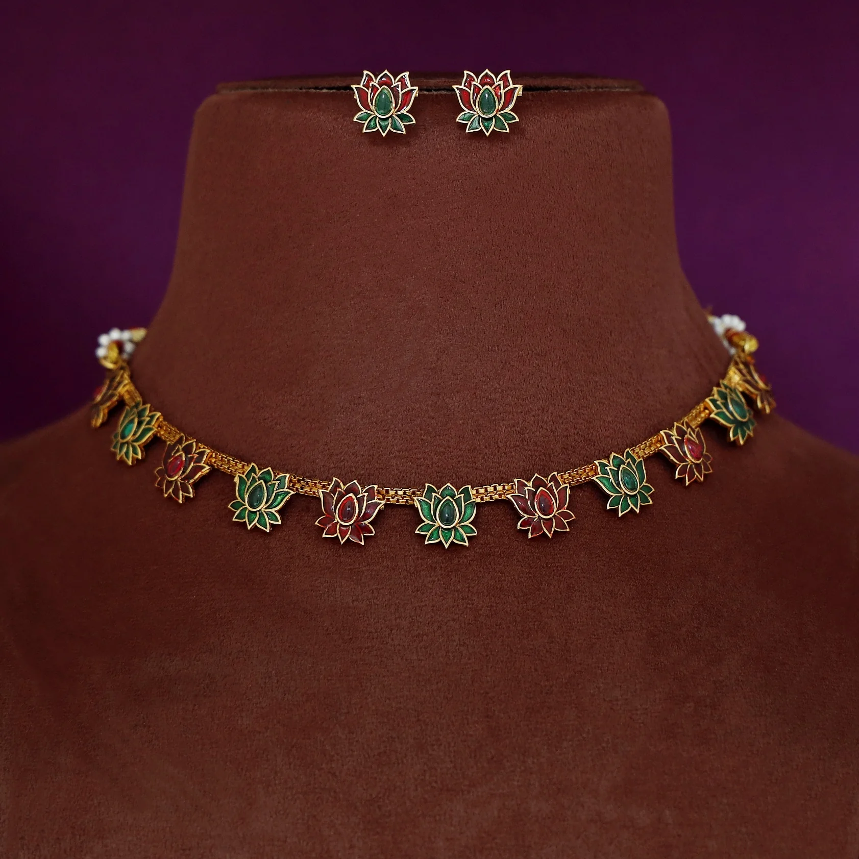 Padmalaya Lotus Short Neckpiece With Earring - Image 5