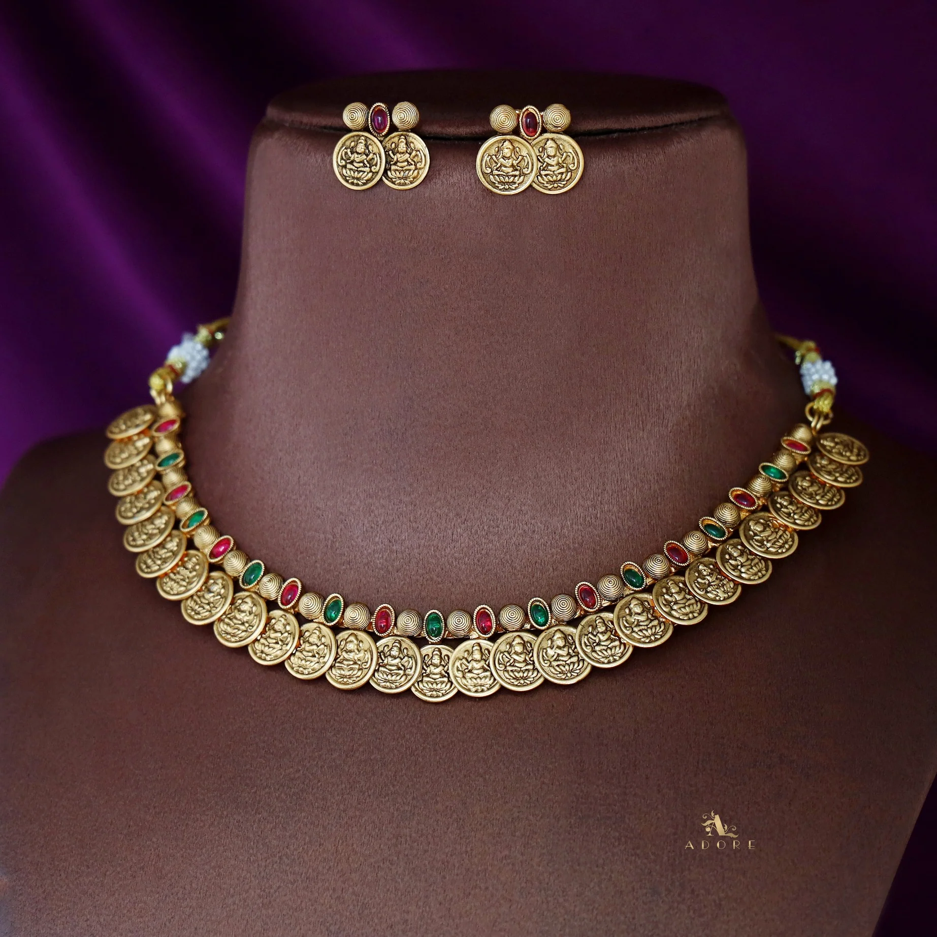 Padmamalini Kashi Lakshmi Neckpiece With Earring - Image 3