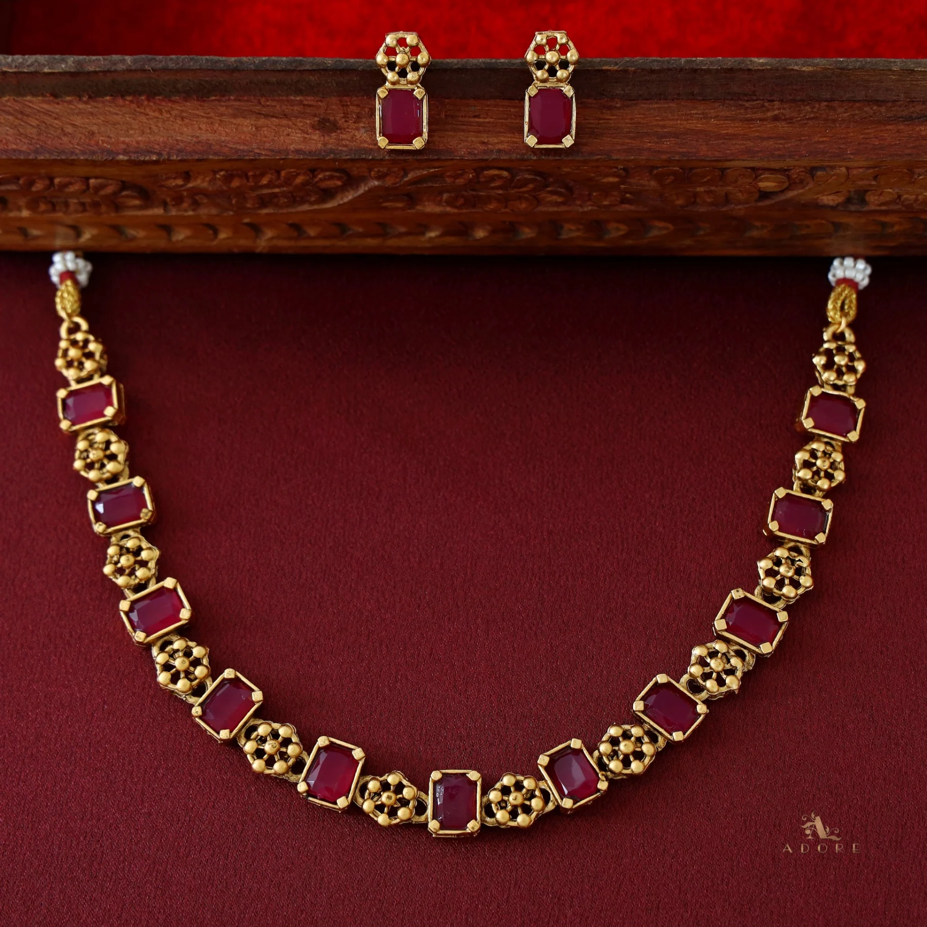 Padmavati Flower Rectangle Glossy Short Neckpiece with Earring - Image 4