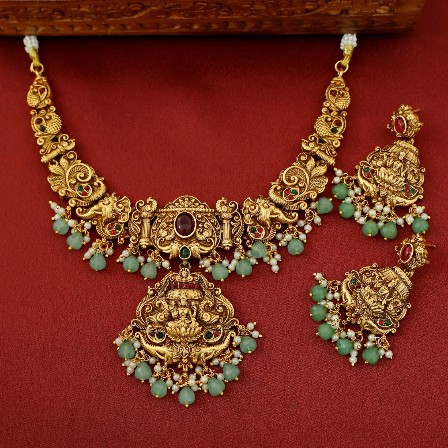 Pamadhya Lakshmi Pendant Neckpiece With Earring - Image 2