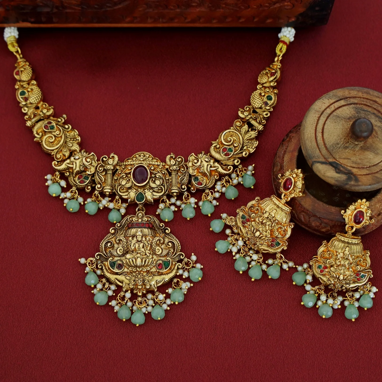 Pamadhya Lakshmi Pendant Neckpiece With Earring - Image 6