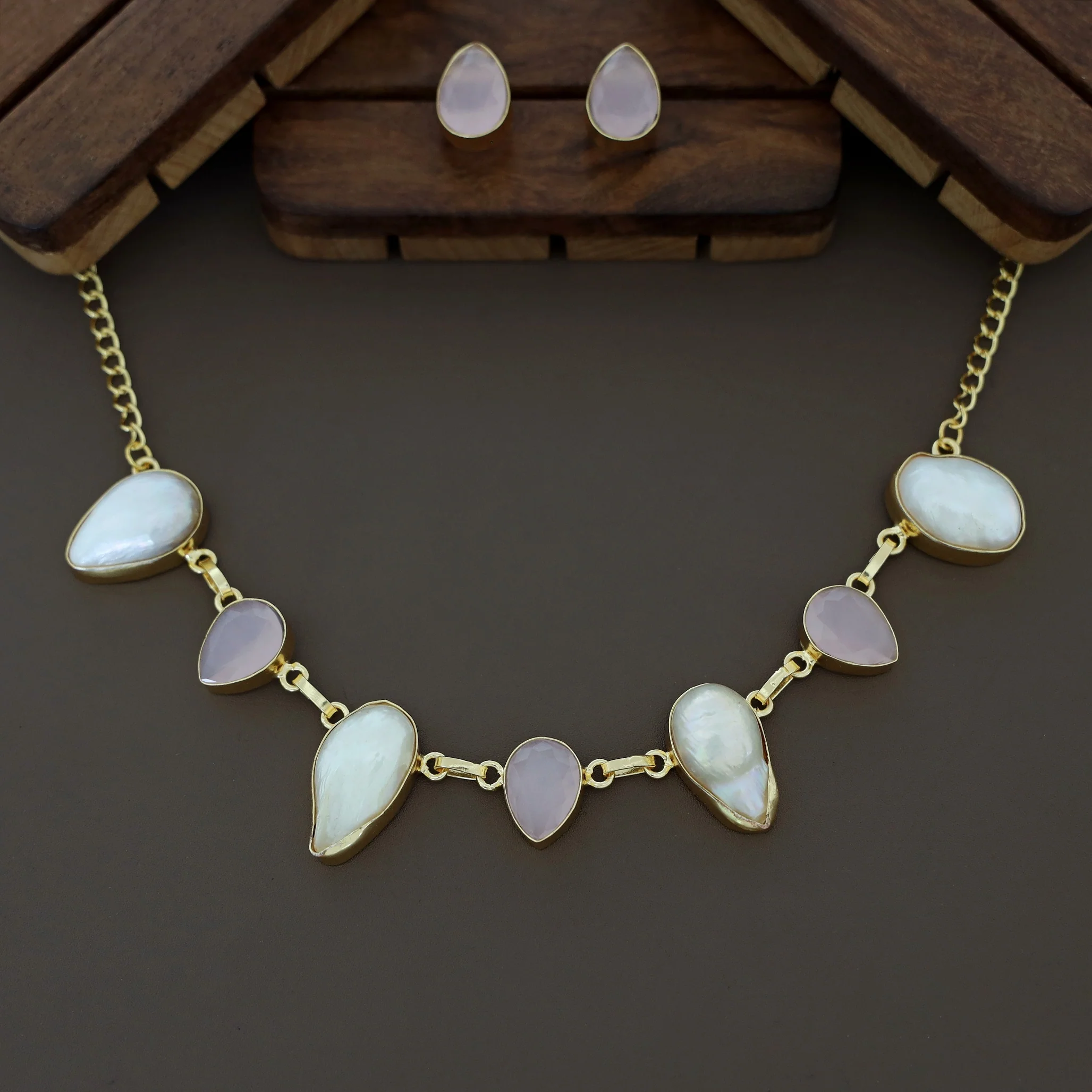 Papillon Baroque Neckpiece With Earring - Image 8