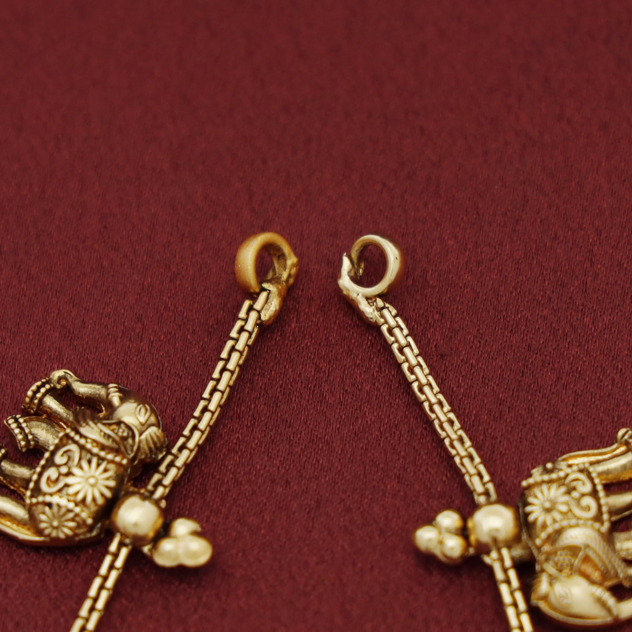 Parvati Airavat Kashi Short Neckpiece With Earring - Image 7