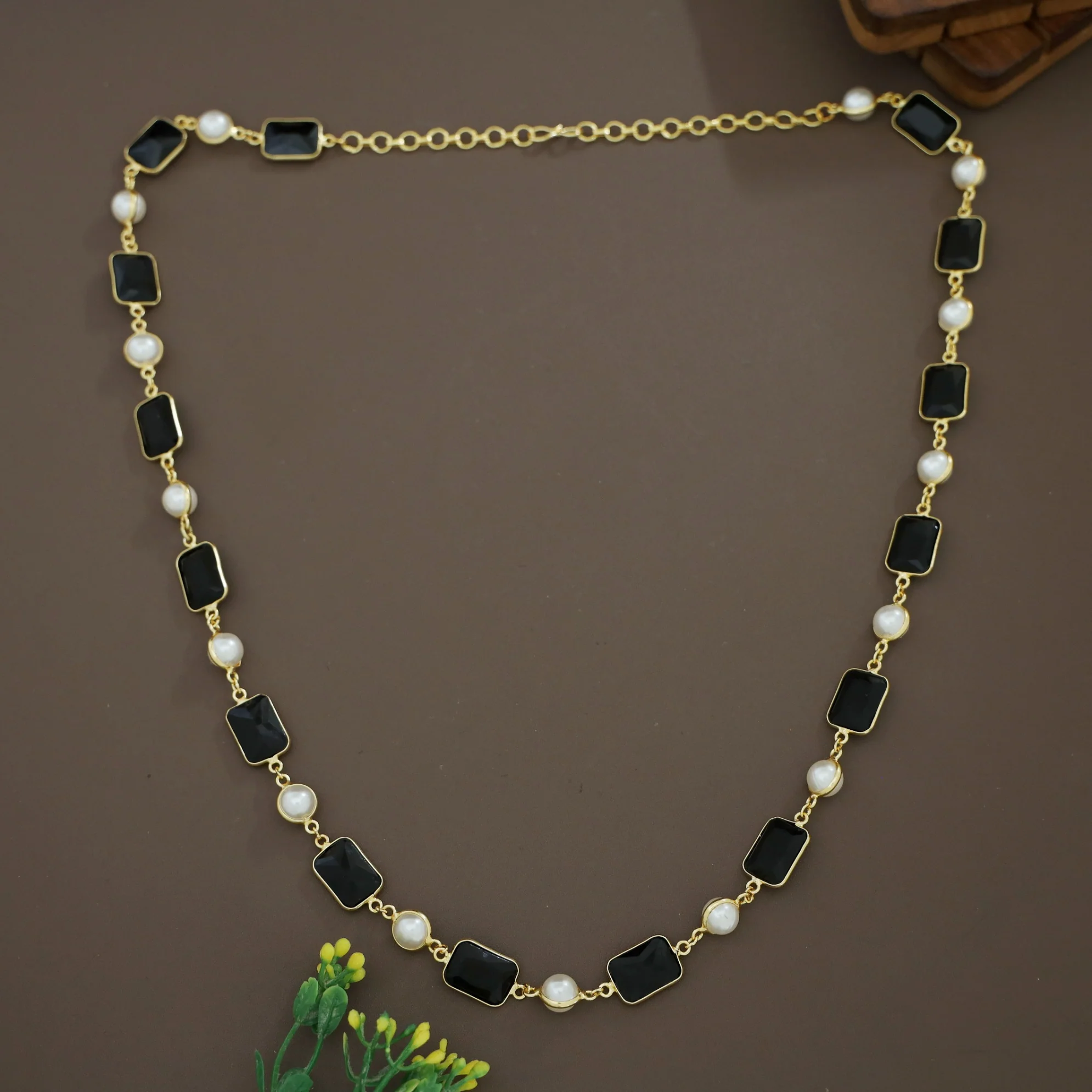 Irisa Pearl Rectangle Glossy Stone Long Neckpiece - Image 8
