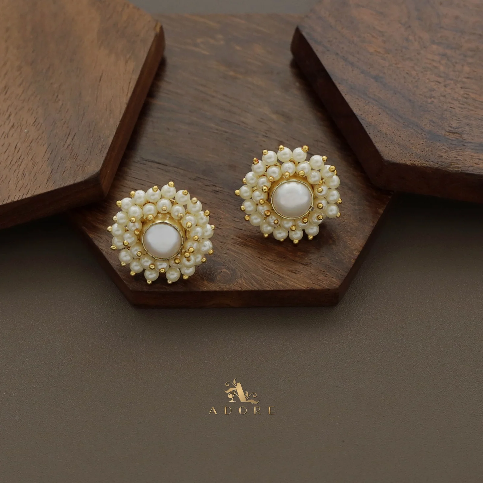 Pearly Ahelia Cluster Pearl Neckpiece With Earring - Image 2