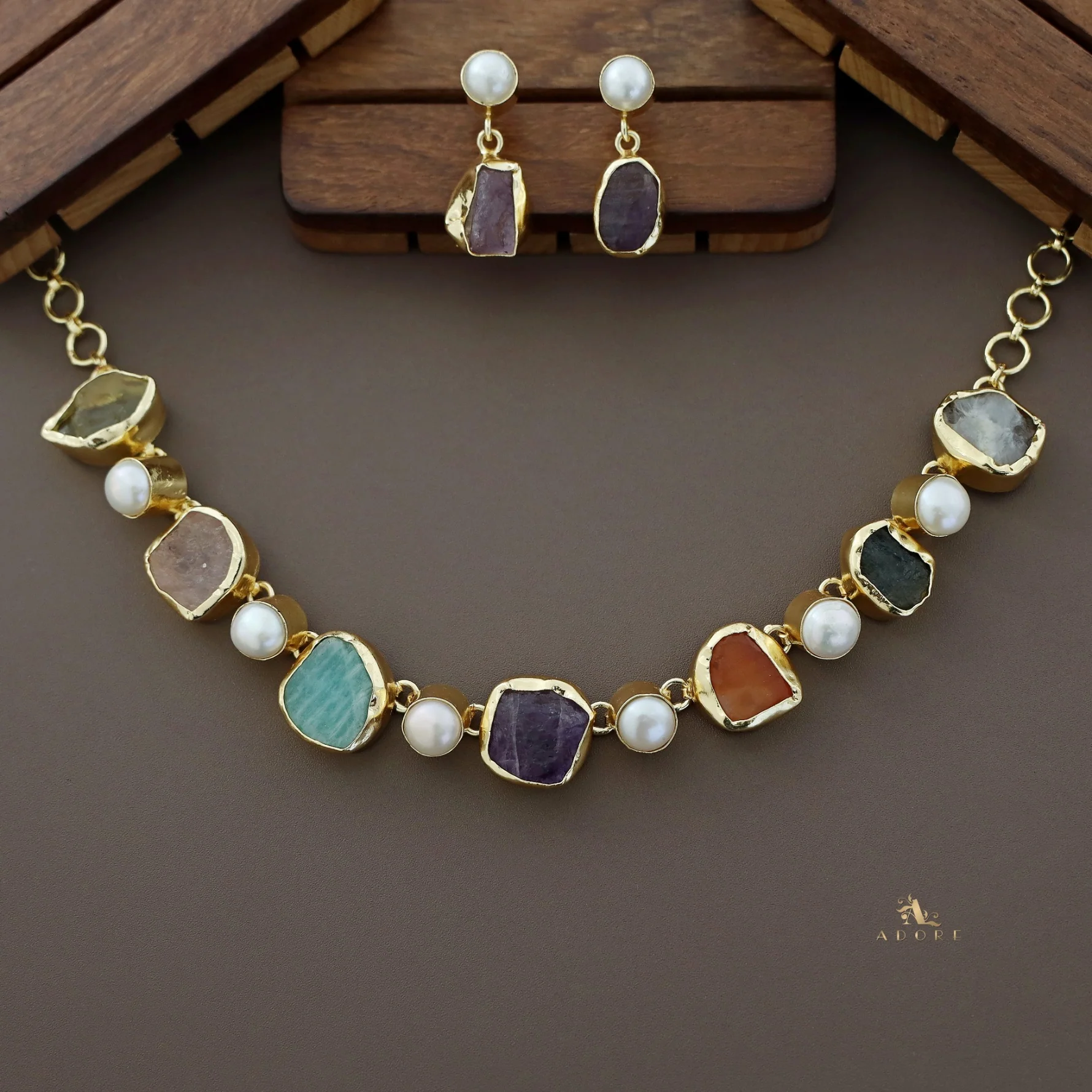 Pegasus Rugged Stone Neckpiece With Earring - Image 43