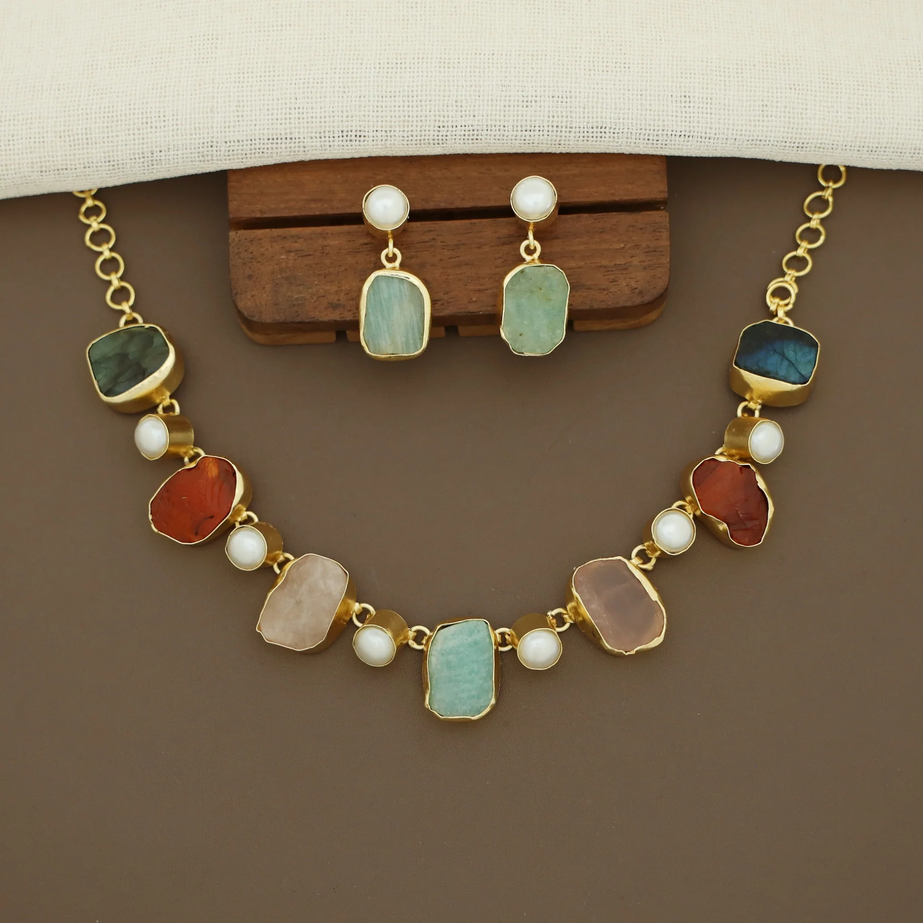 Pegasus Rugged Stone Neckpiece With Earring - Image 46