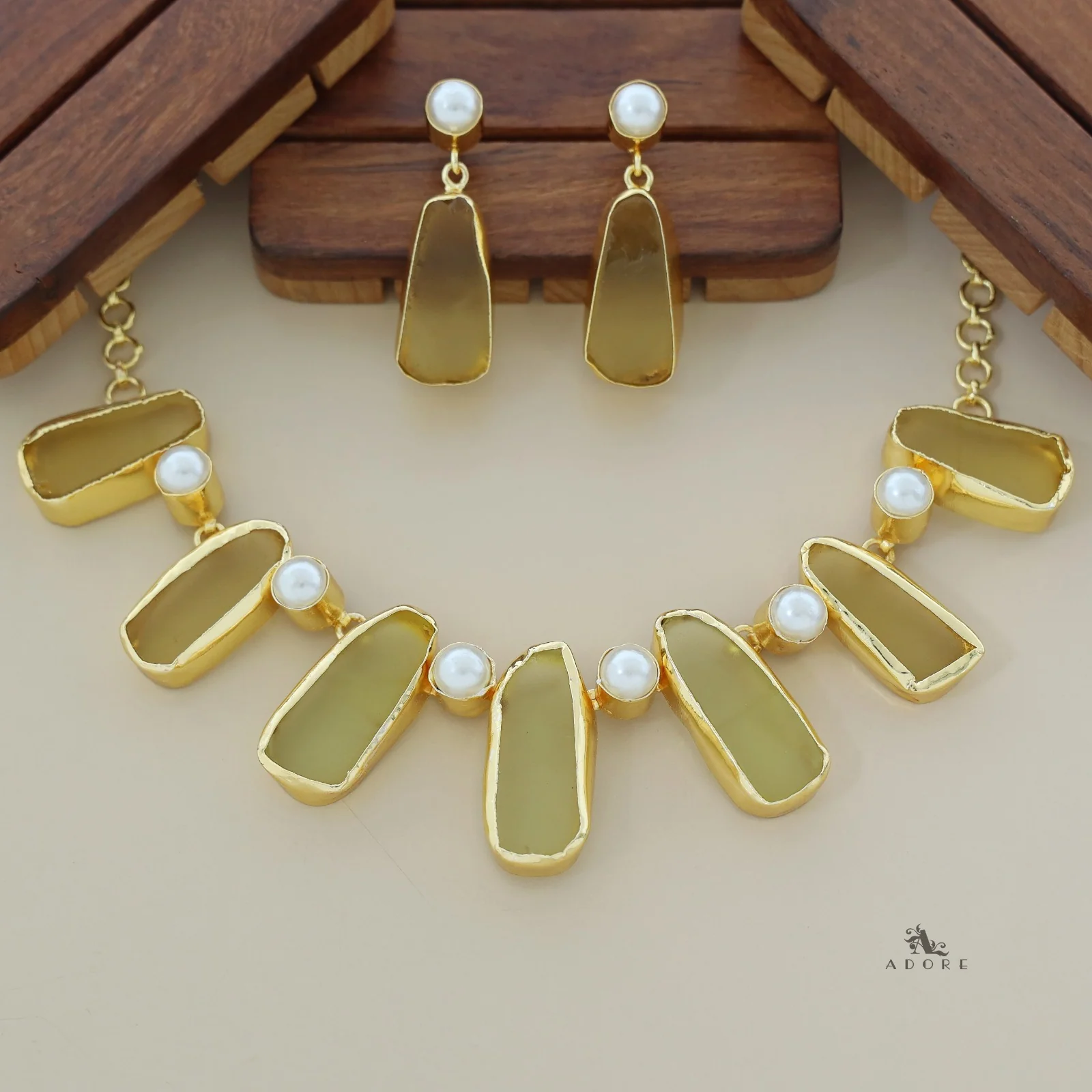 Pegasus Rugged Stone Neckpiece With Earring - Image 8