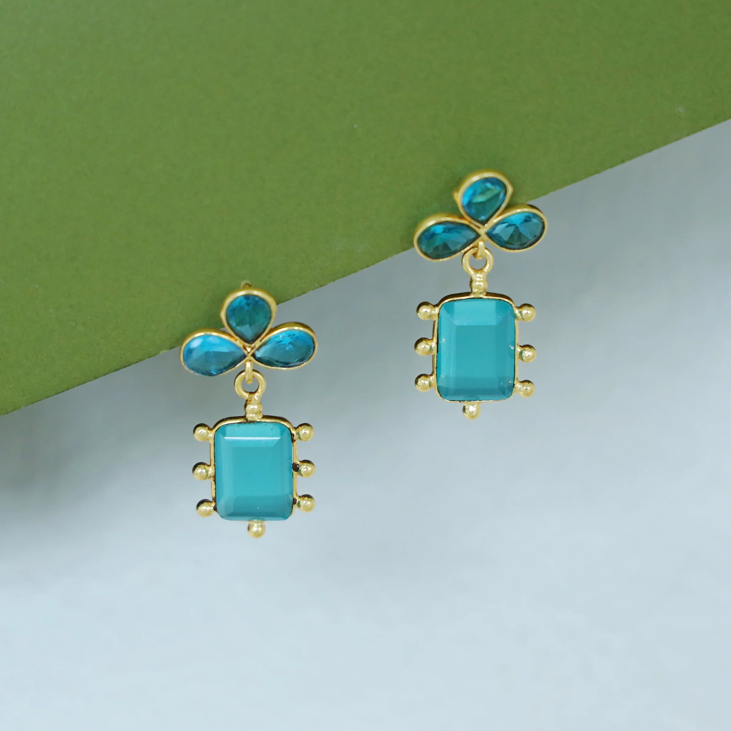 Tavisha Half Flower Golden Ball Rectangle Glossy Earring - Image 6