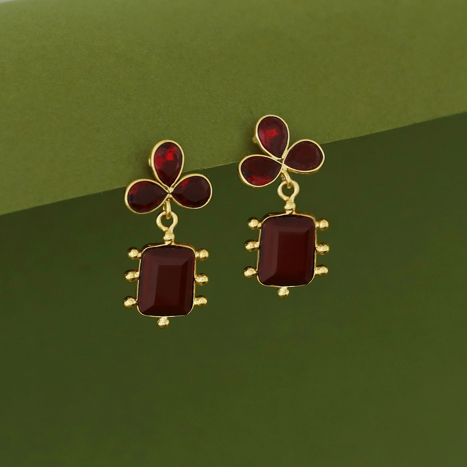 Tavisha Half Flower Golden Ball Rectangle Glossy Earring - Image 7