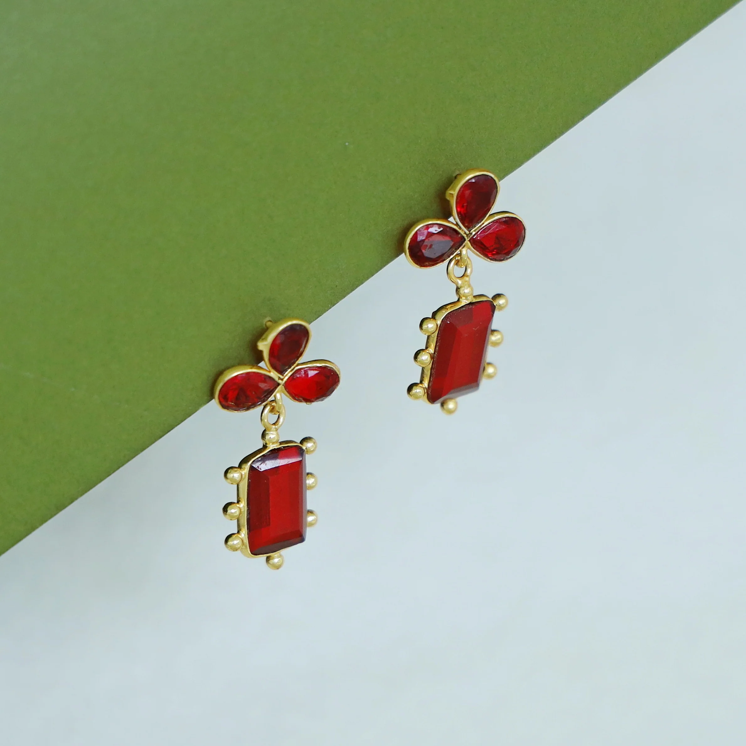 Tavisha Half Flower Golden Ball Rectangle Glossy Earring - Image 8