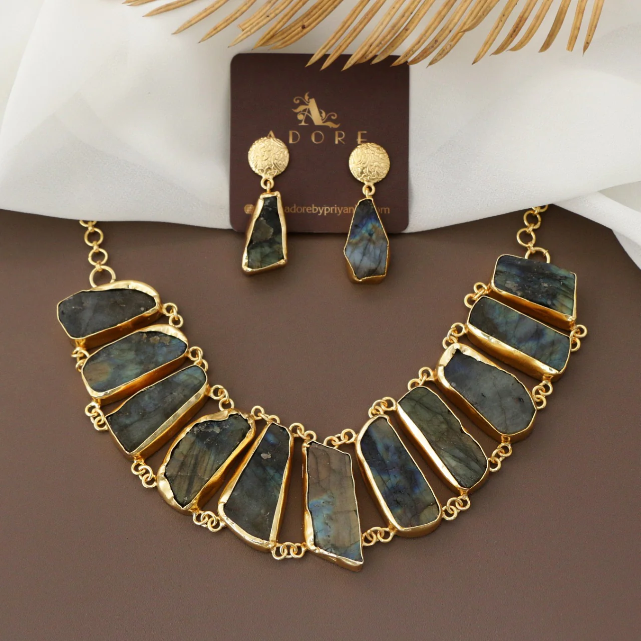 Piera Raw Stone Neckpiece With Earring - Image 14