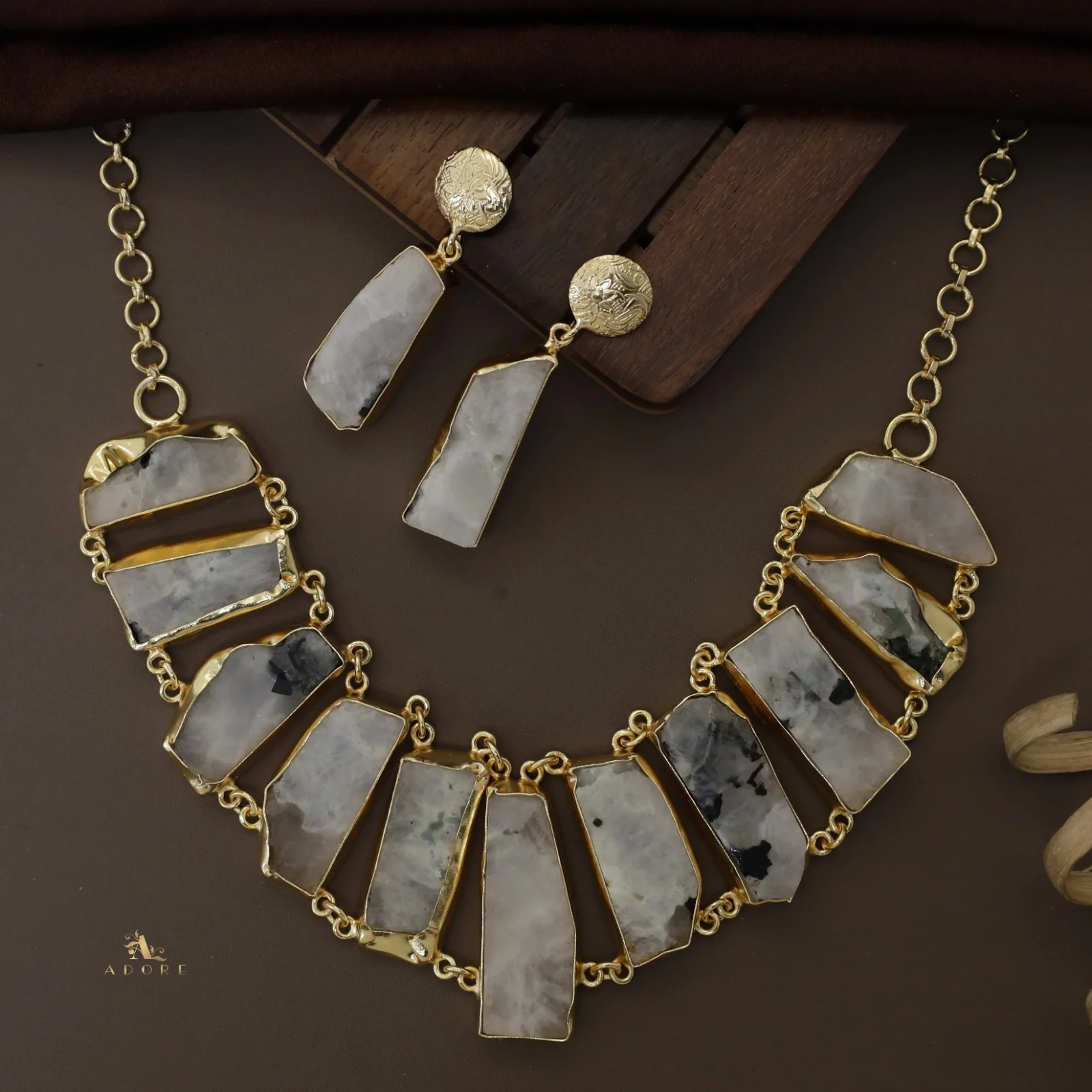 Piera Raw Stone Neckpiece With Earring - Image 26