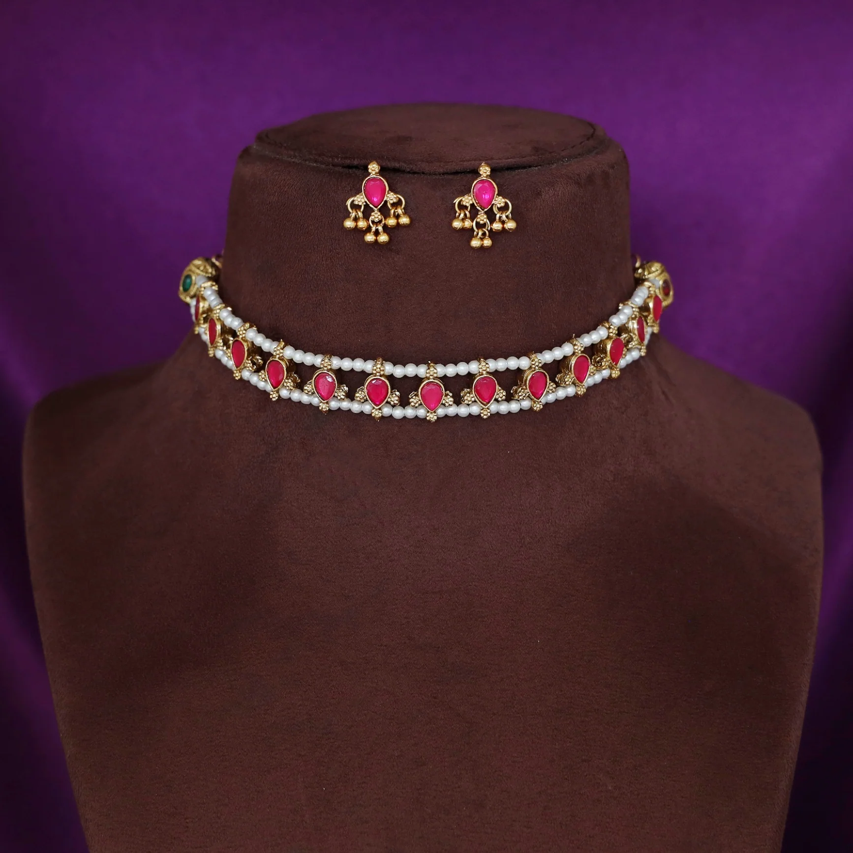 Poorna 2 Layer Pearl Reversible Drop Choker With Earring - Image 6