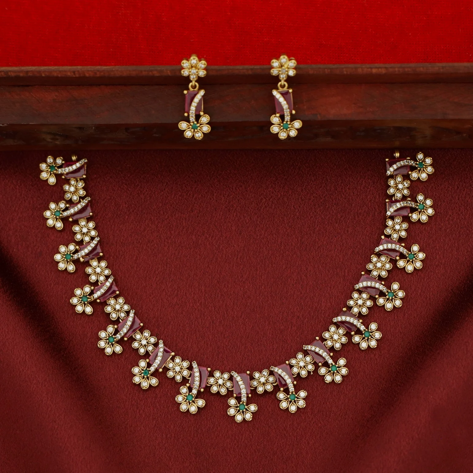 Poornasree Rectangle Glossy Flower Short Neckpiece With Earring - Image 8