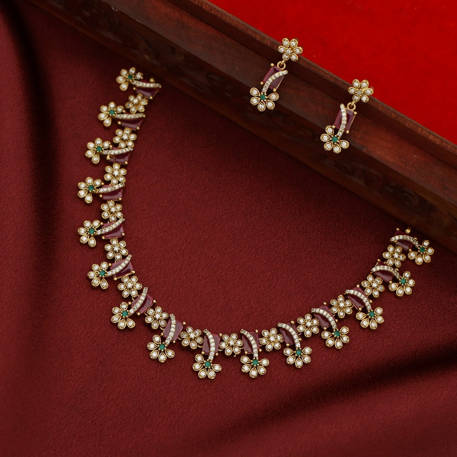 Poornasree Rectangle Glossy Flower Short Neckpiece With Earring - Image 9