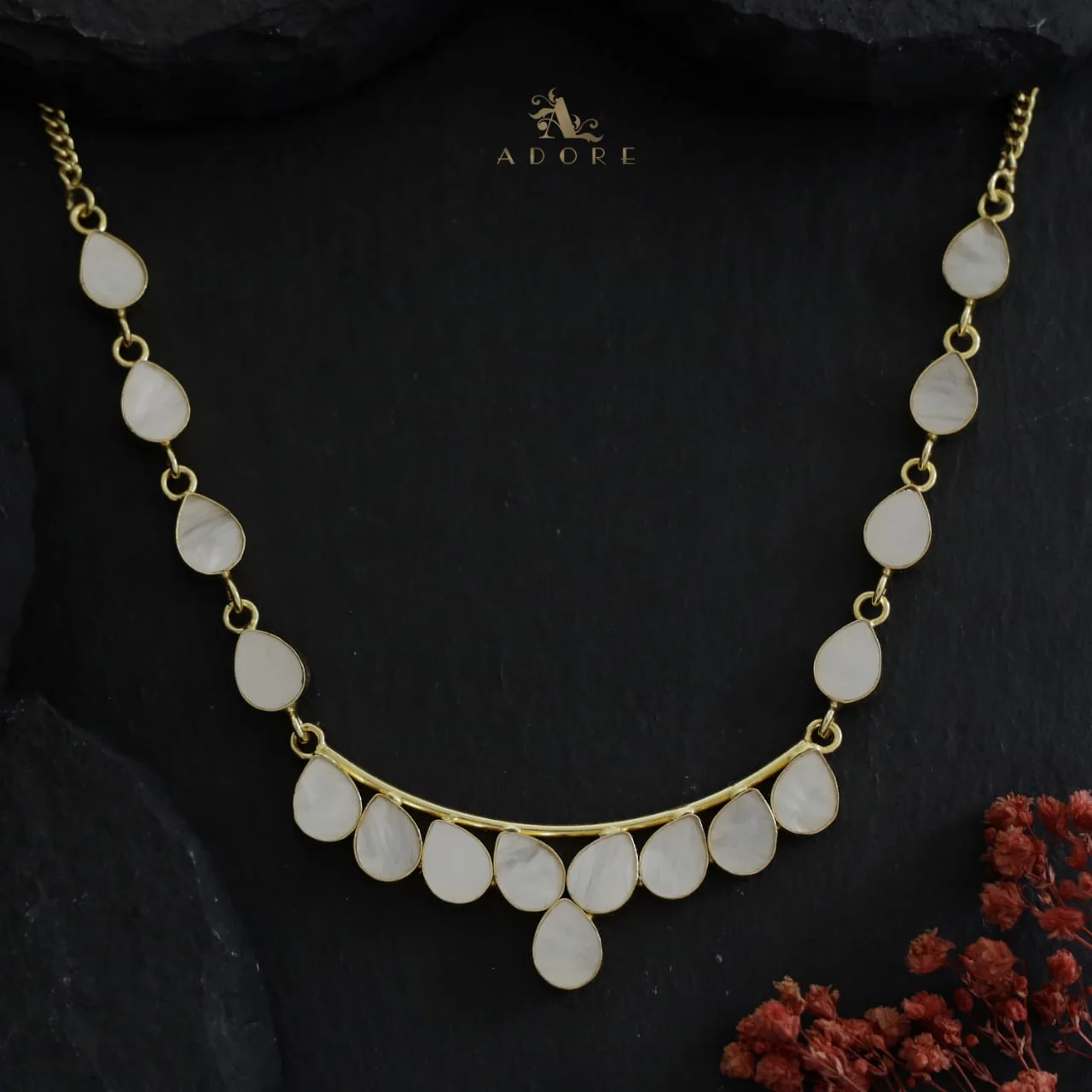 Poorva Drop MOP Short Neckpiece - Image 2