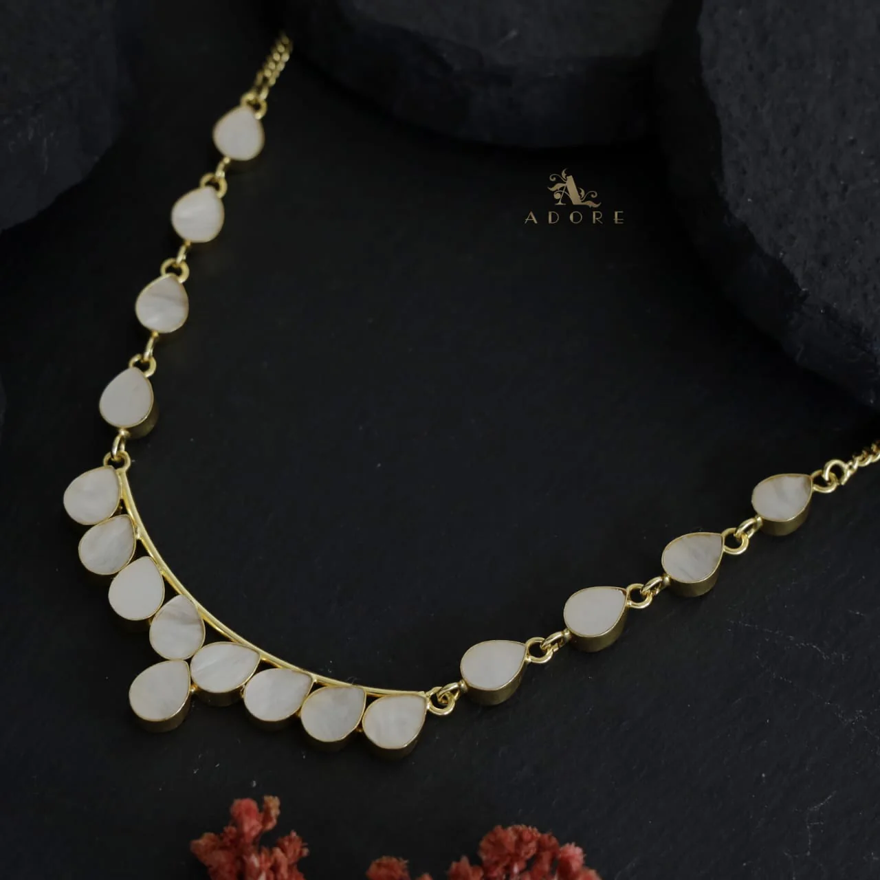 Poorva Drop MOP Short Neckpiece - Image 3