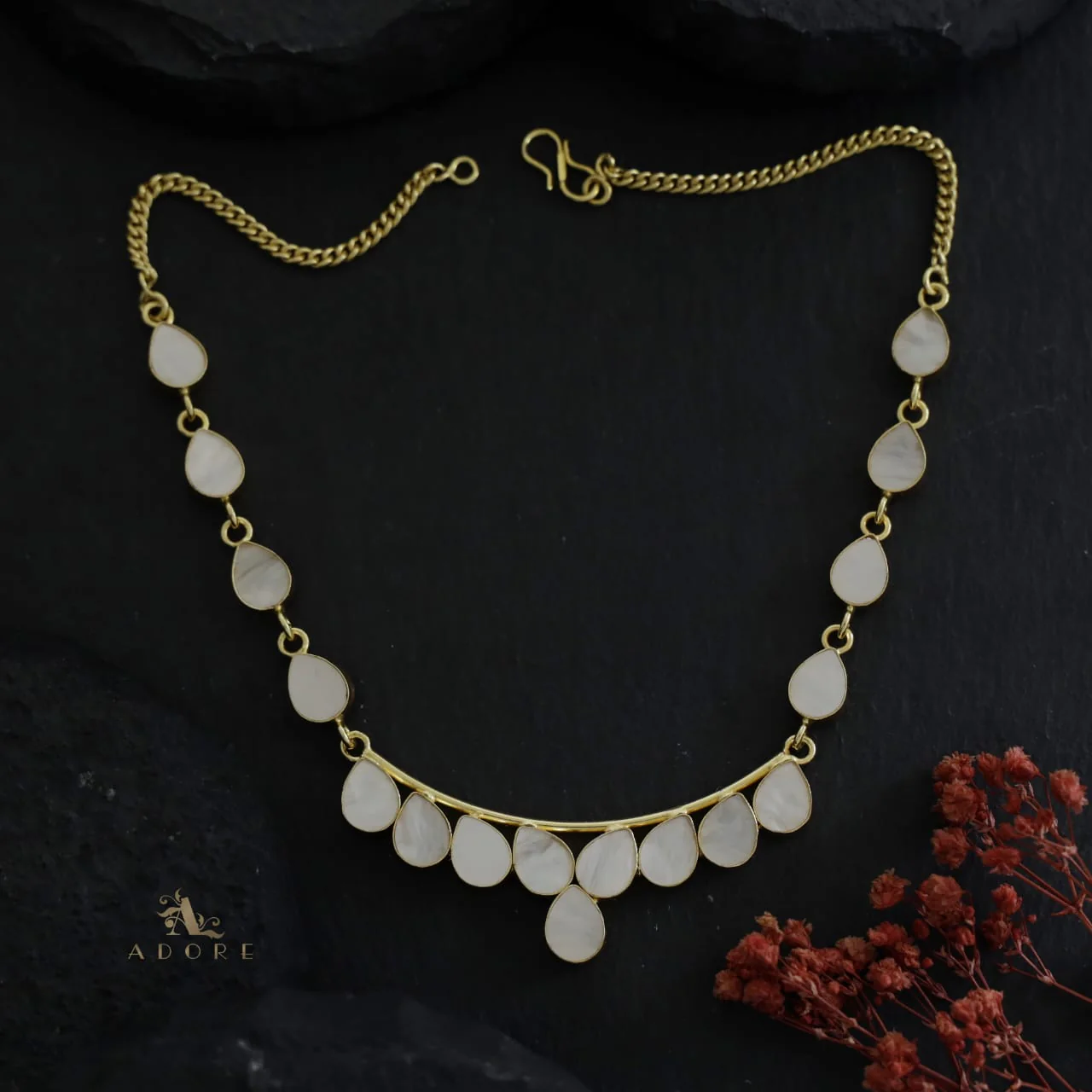 Poorva Drop MOP Short Neckpiece - Image 4
