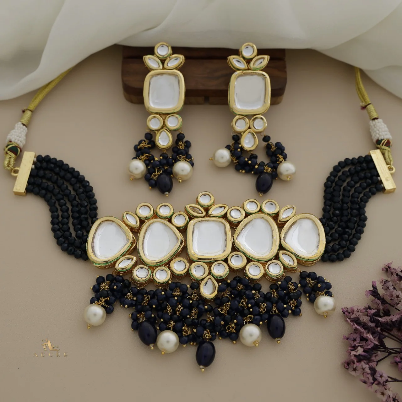 Abhigna Kundan Choker With Earring - Image 2