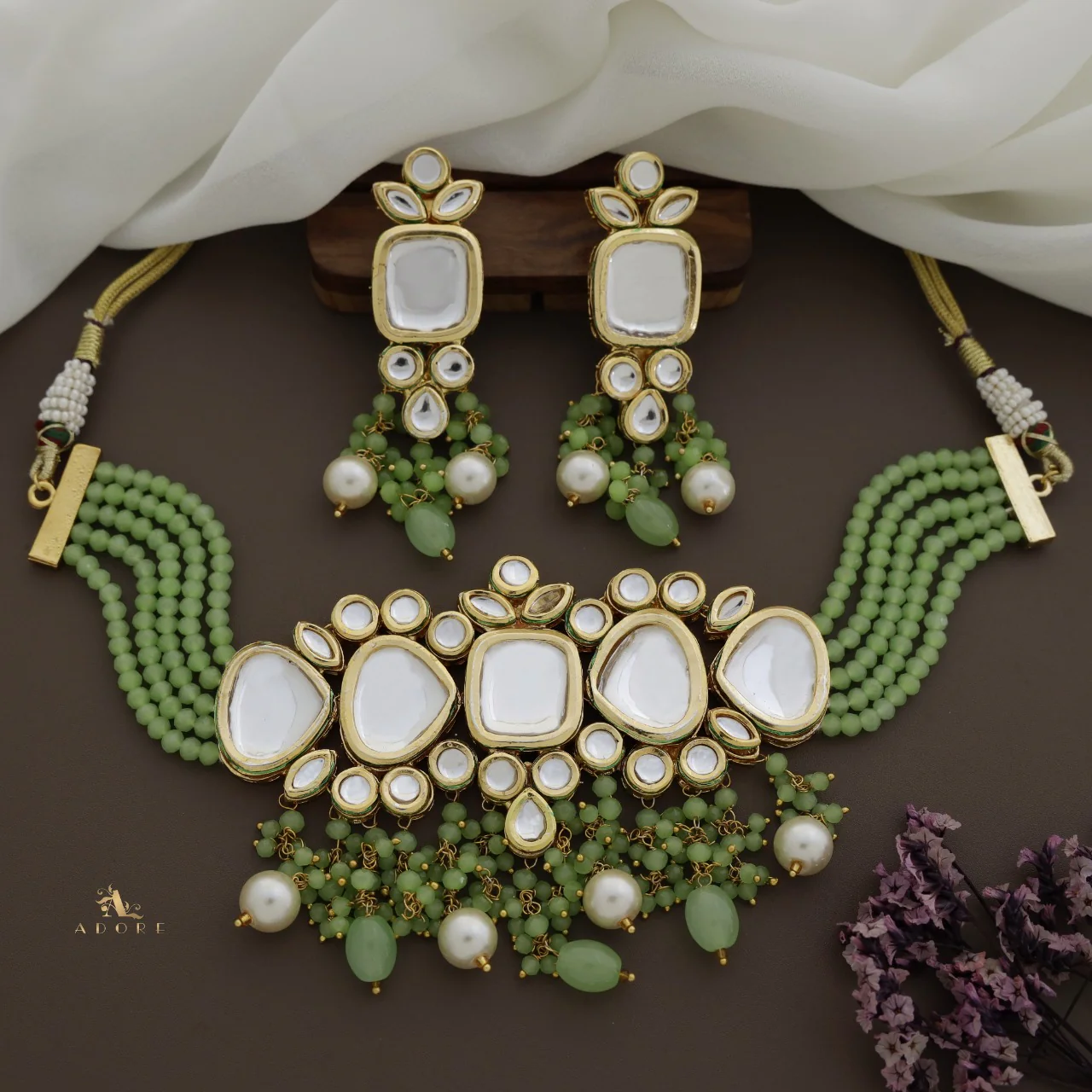 Abhigna Kundan Choker With Earring - Image 3