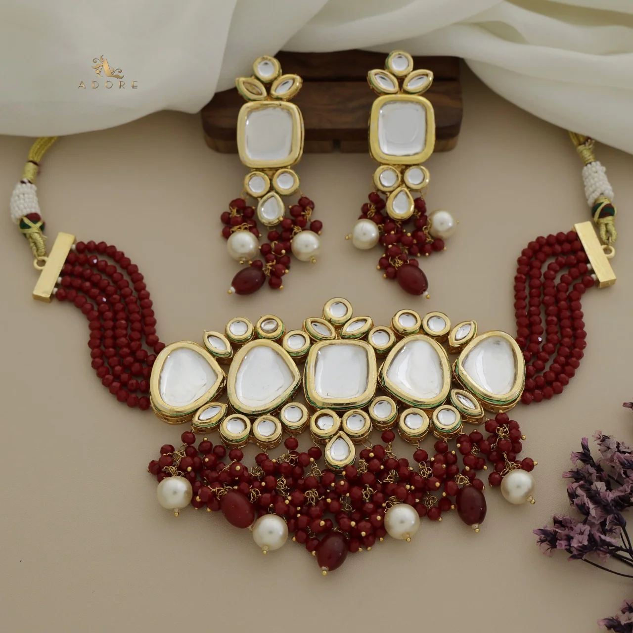 Abhigna Kundan Choker With Earring - Image 4