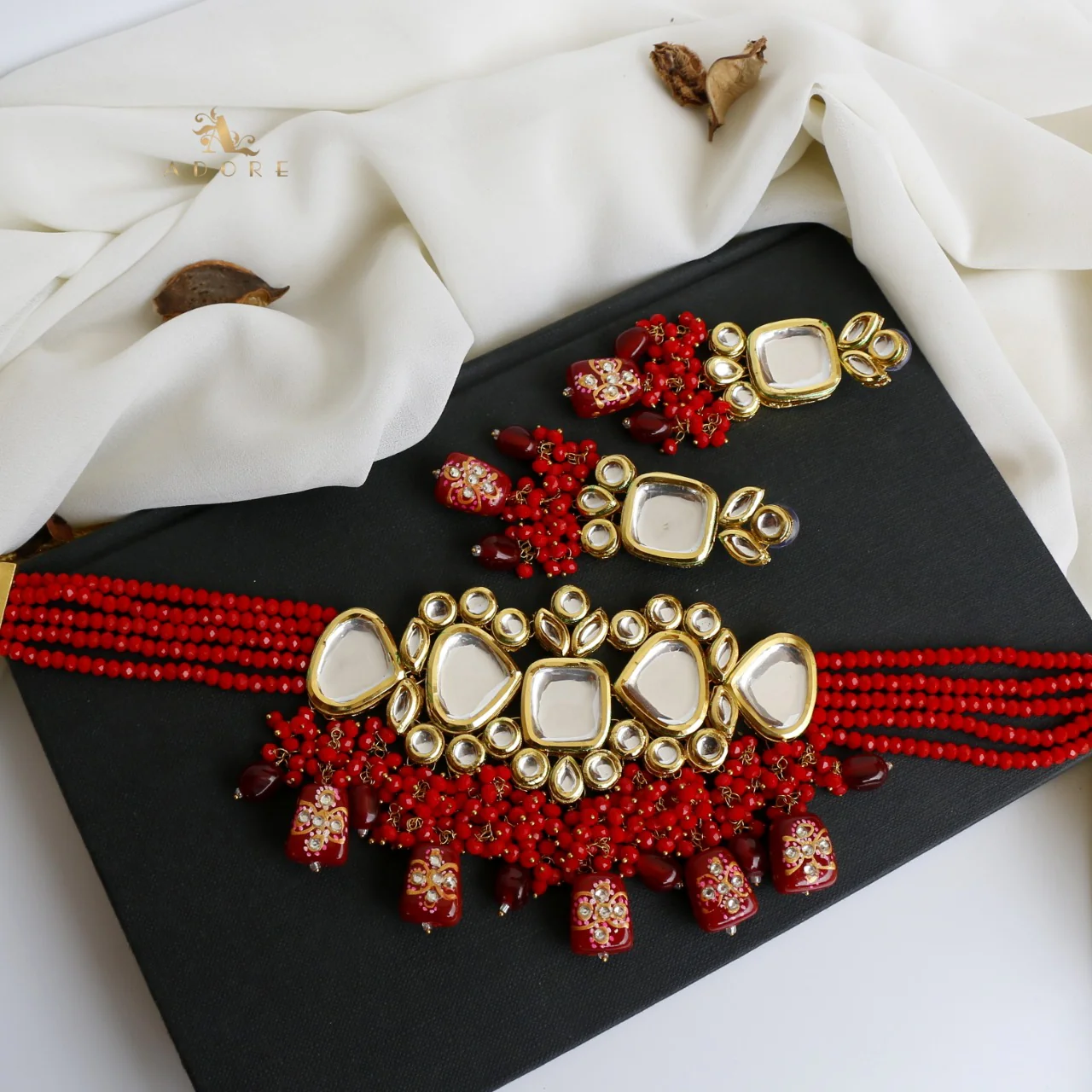 Abhigna Kundan Choker With Earring - Image 5