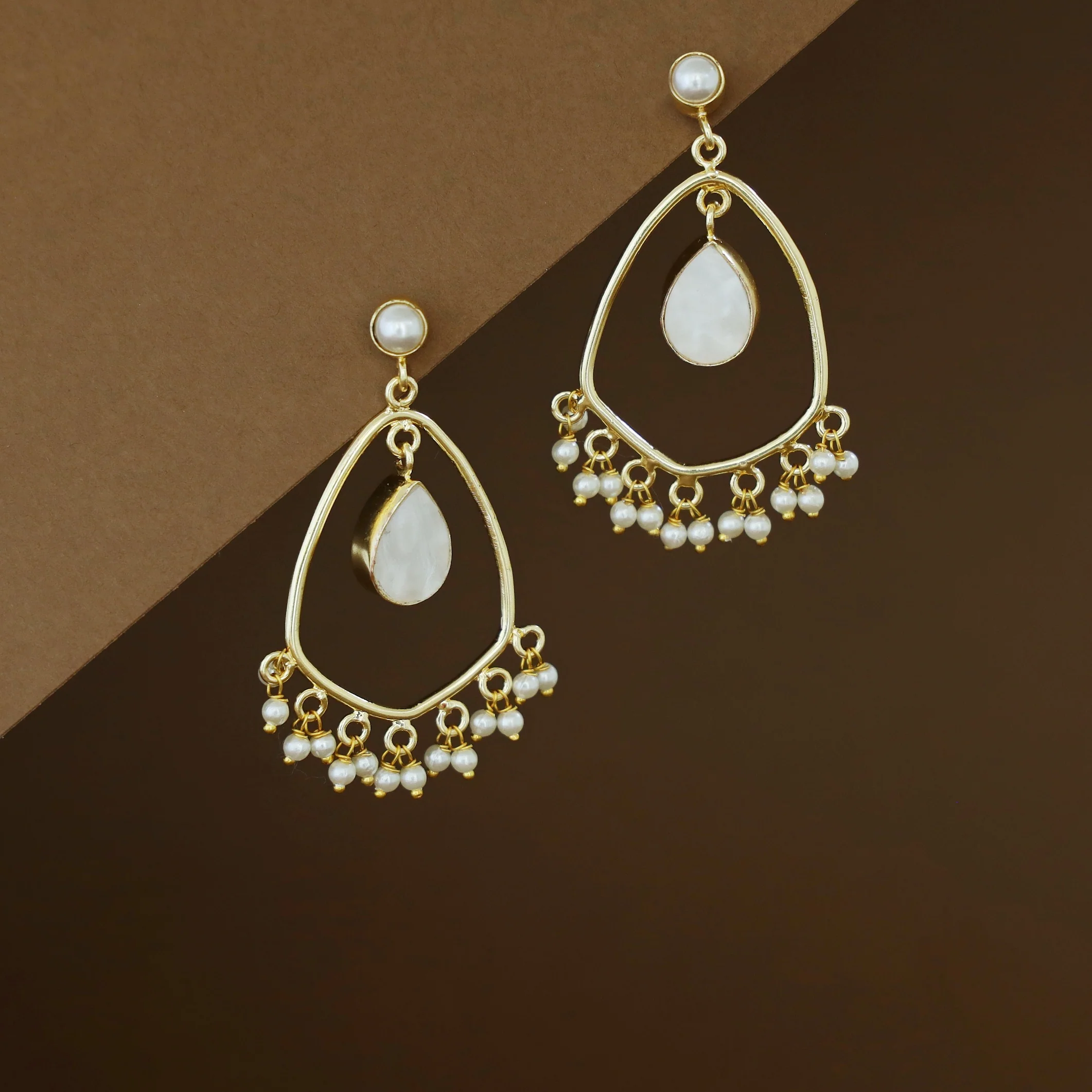 Posy Cluster Pearl Hanging Glossy Stone Earring - Image 8
