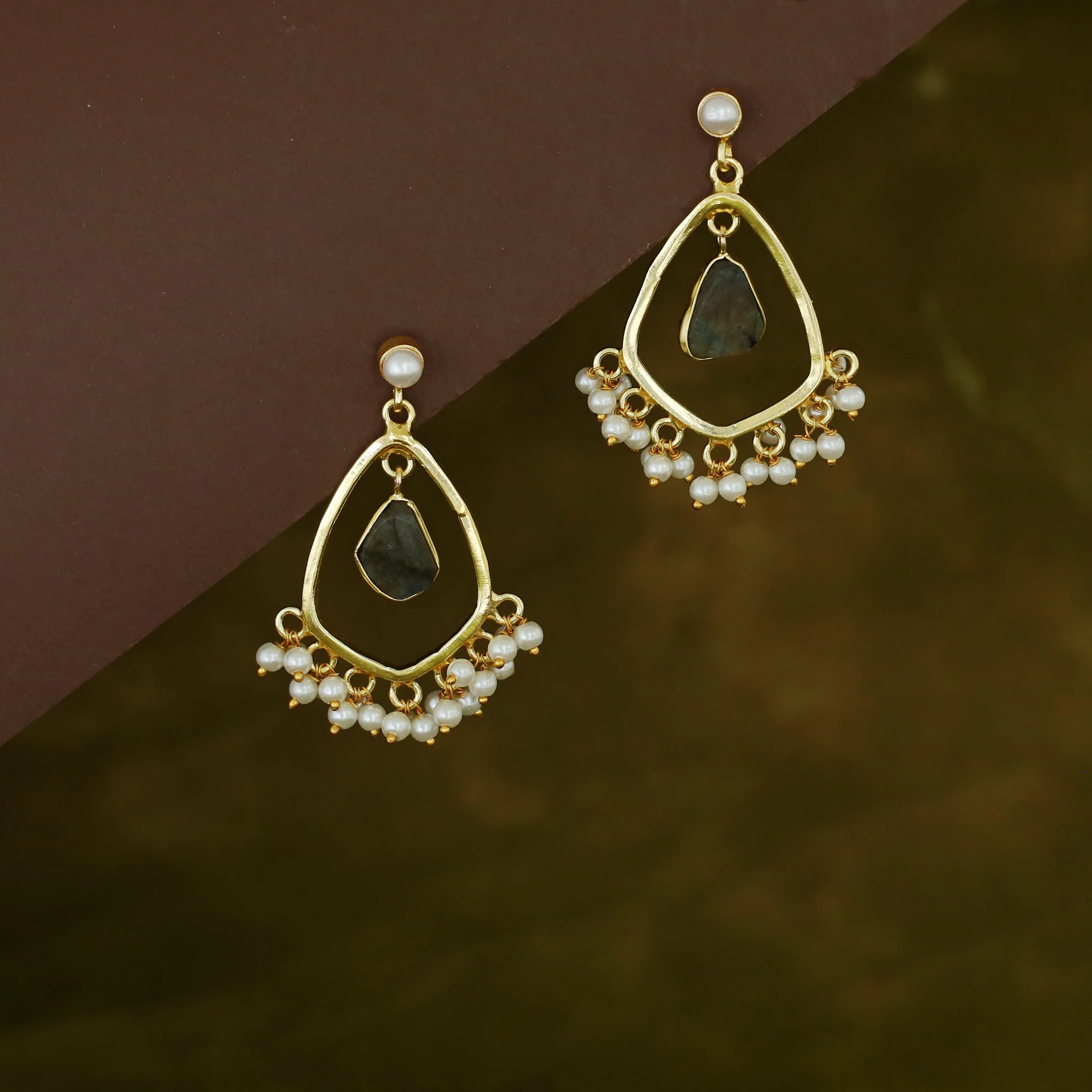 Posy Cluster Pearl Hanging Raw Stone Earring - Image 6