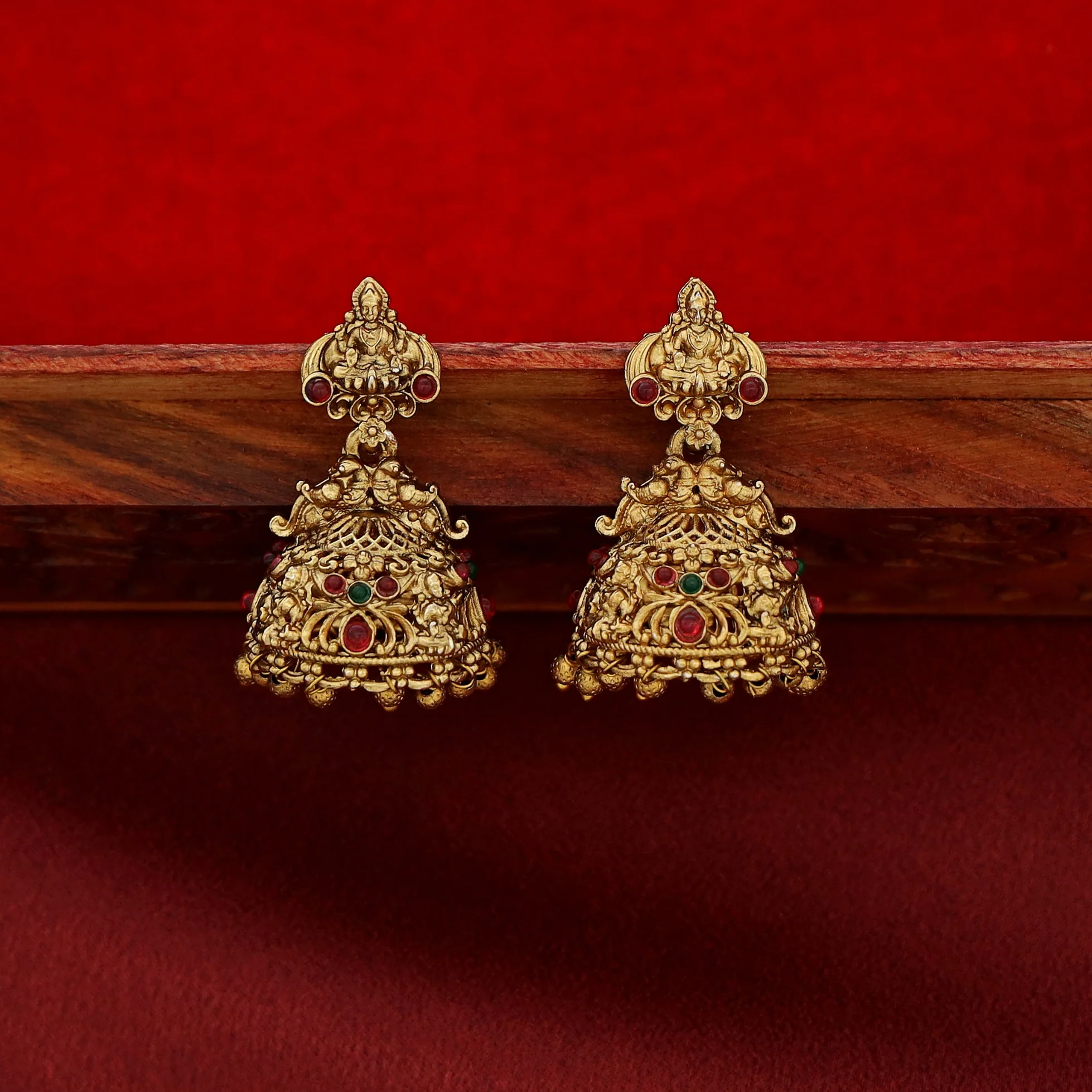 Pranami Devi 2 Layer Neckpiece With Earring - Image 11