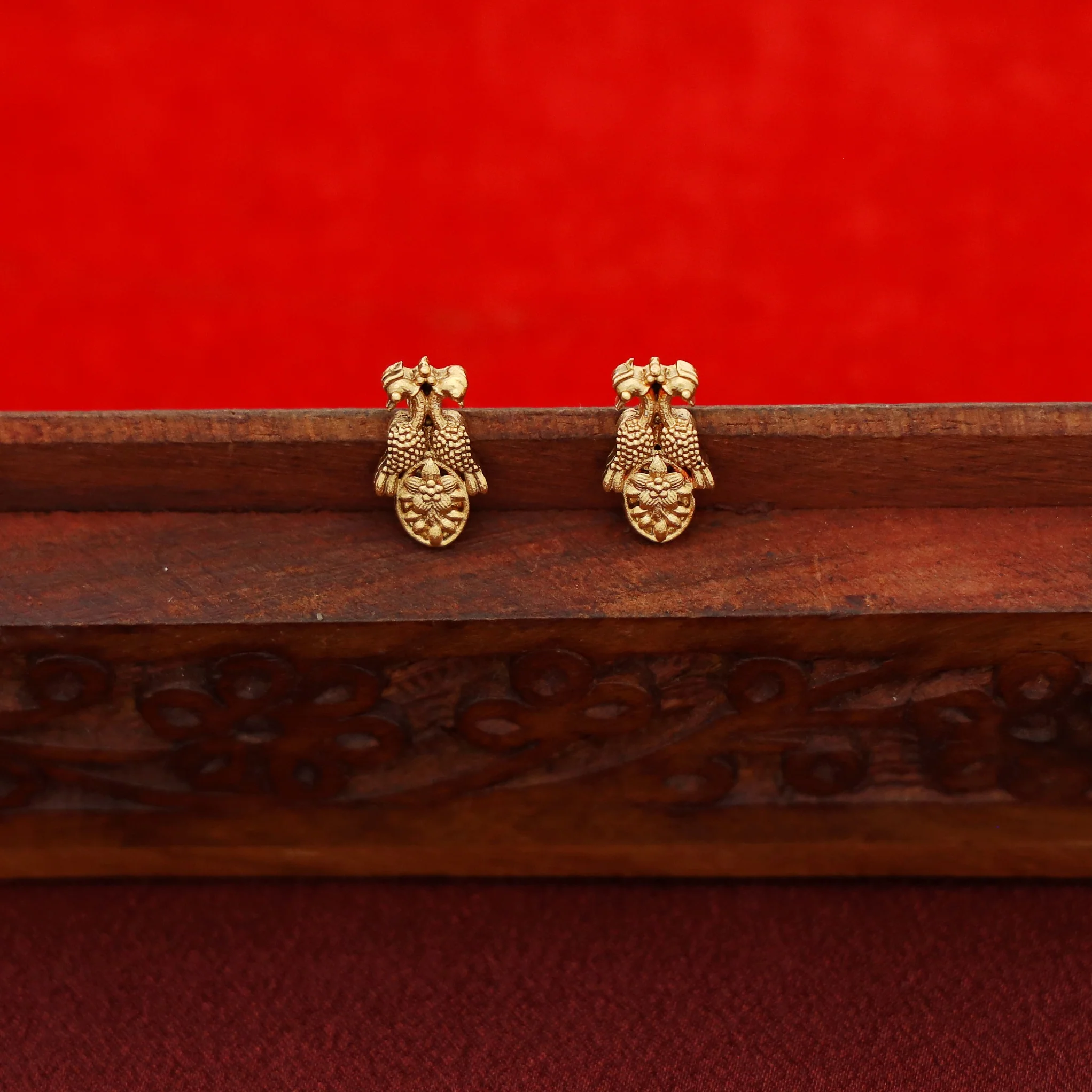 Pranava Dual Flower Mayura Long Haram With Stud - Image 4