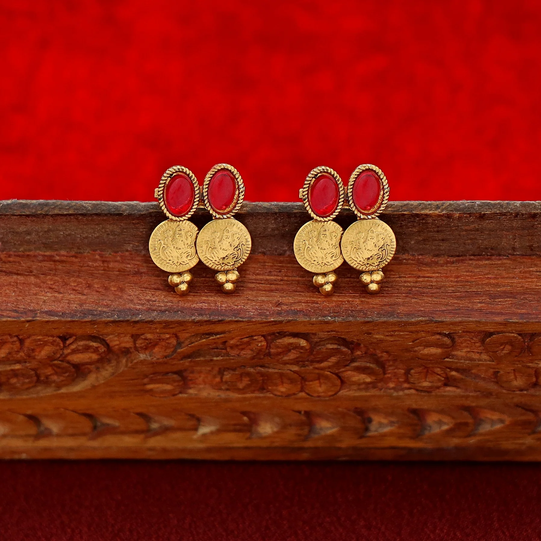 Pranita Dual Kashi Oval Stick Short Neckpiece/Choker With Earring - Image 7