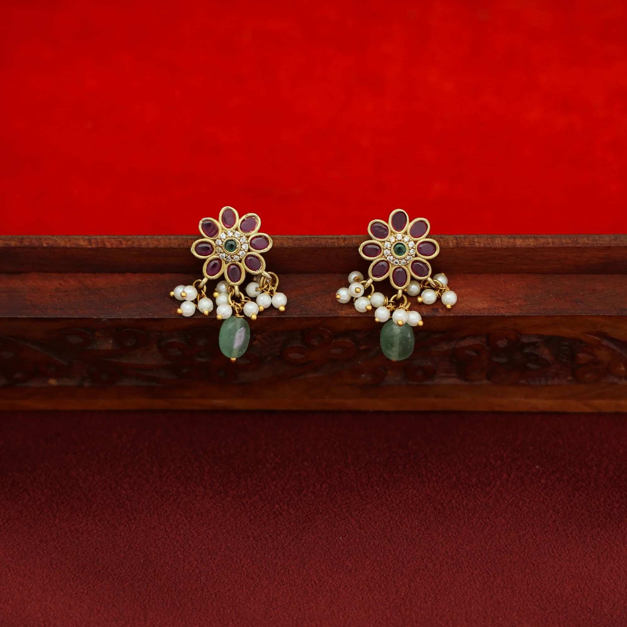 Prarthana Floral Pearl Beaded Short Neckpiece With Earring - Image 3