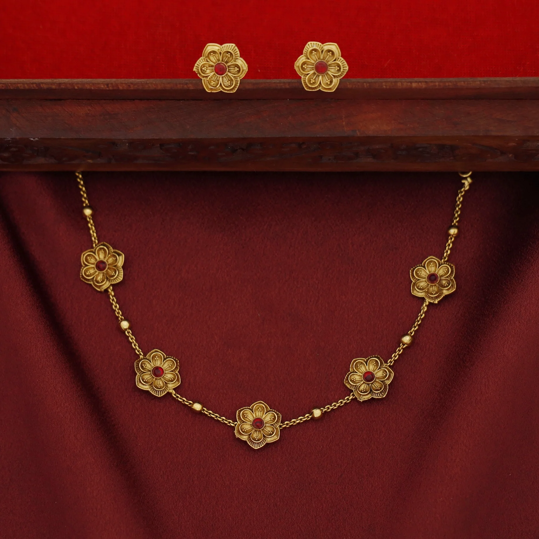 Prathima 5 Flower Golden Ball Choker With Earring - Image 3