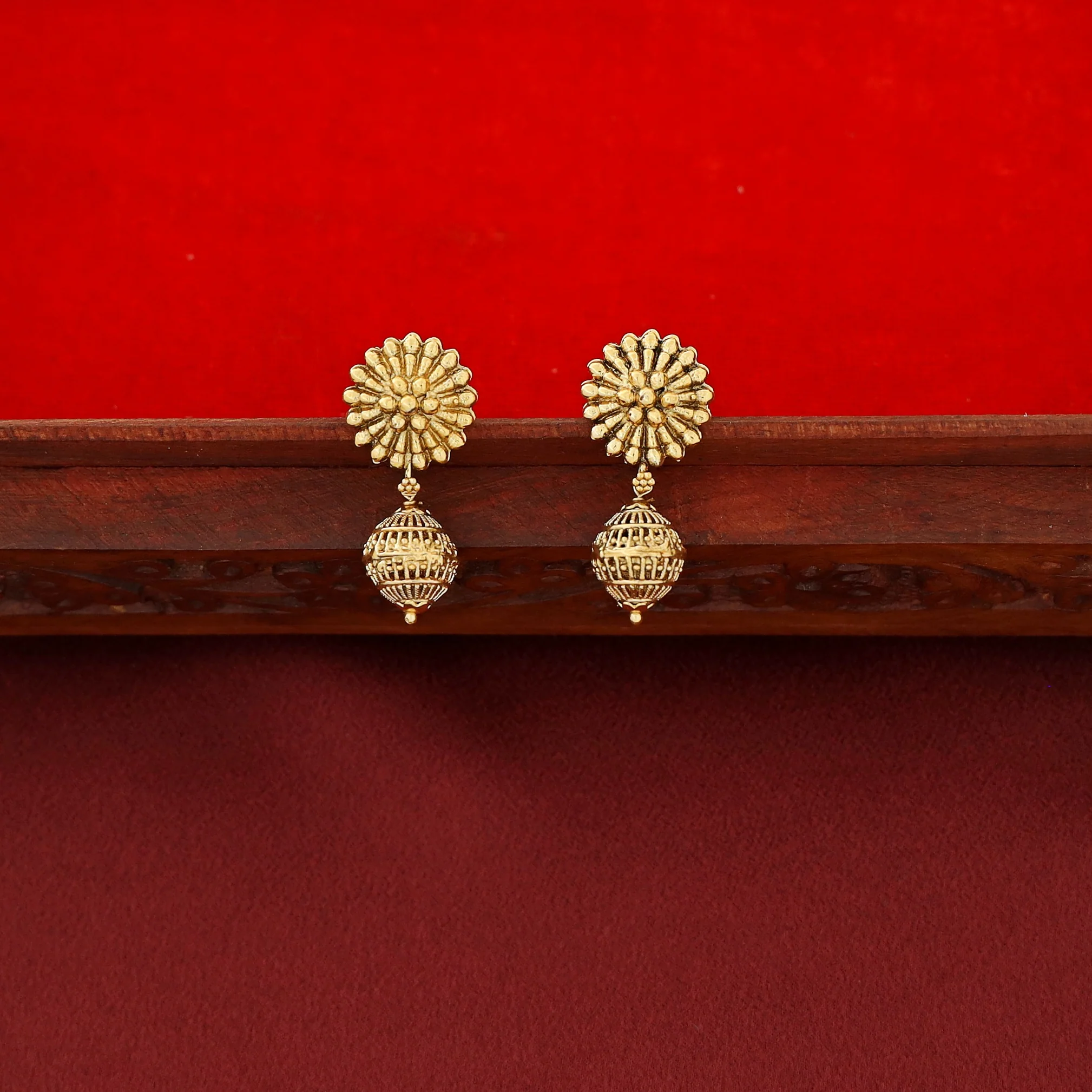 Pravika Layered Pearl Beaded Gold Ball Neckpiece With Earring - Image 5
