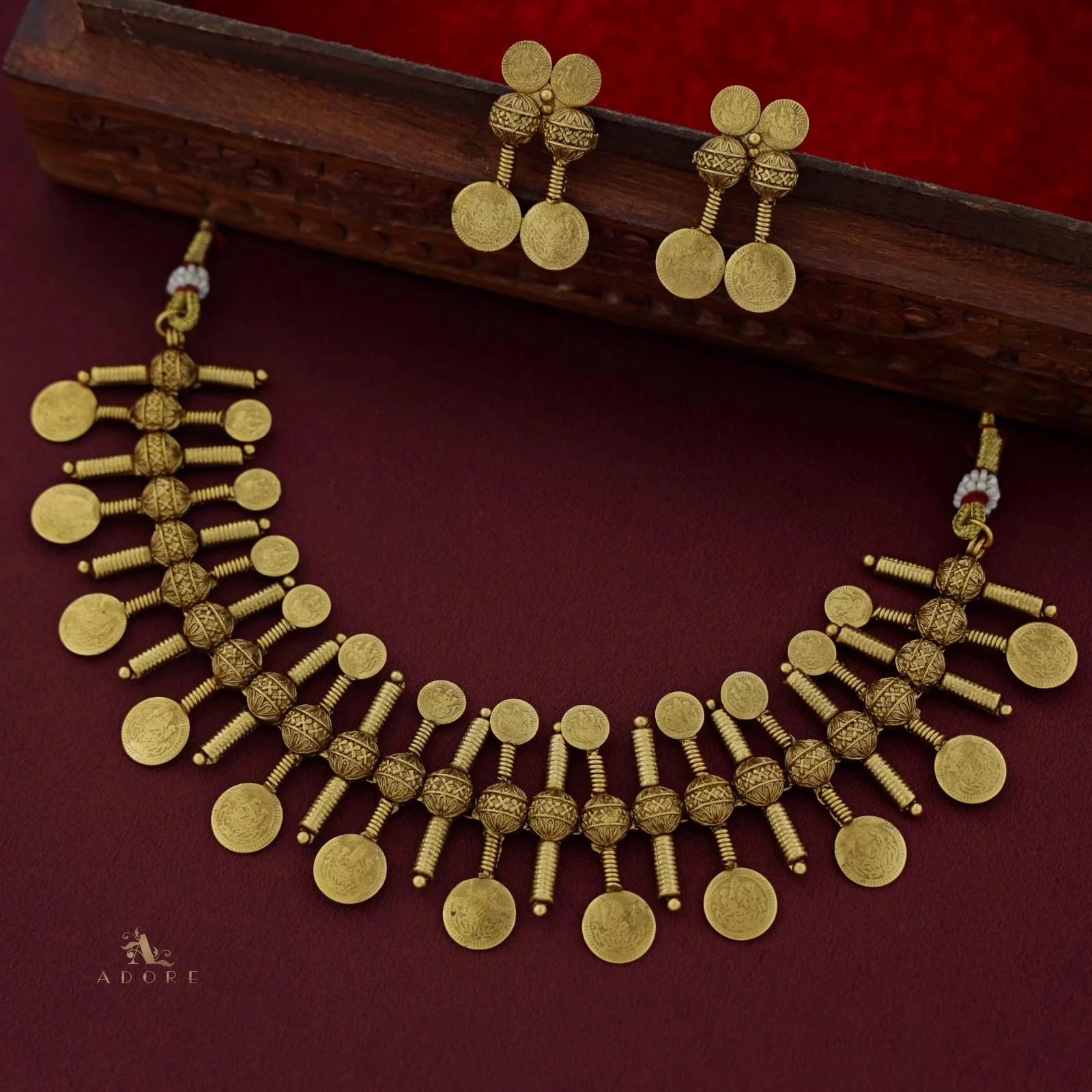 Prayana 2 Side kashi Choker / Short Neckpiece With Earring - Image 2