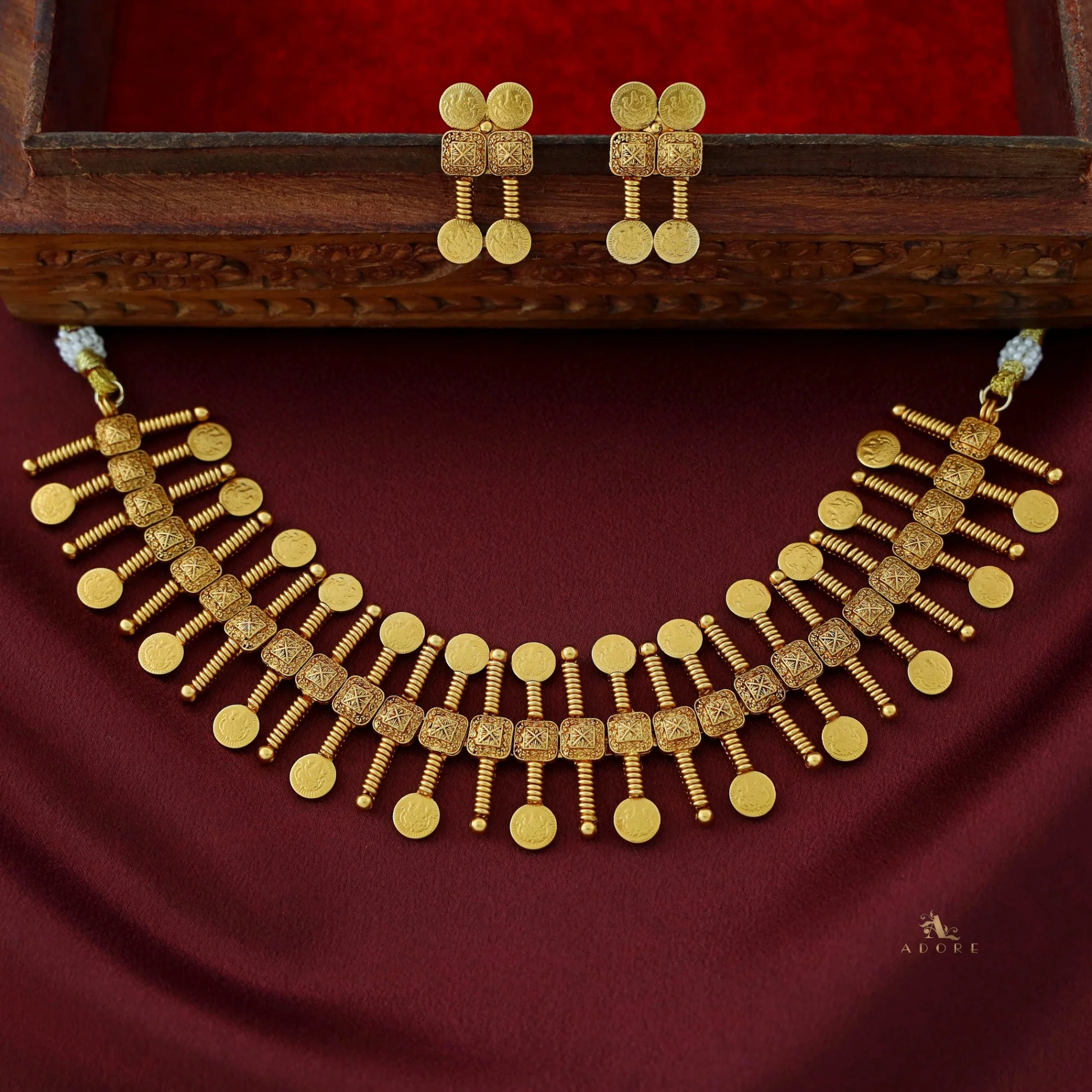 Prayana 2 Side kashi Choker / Short Neckpiece With Earring - Image 5