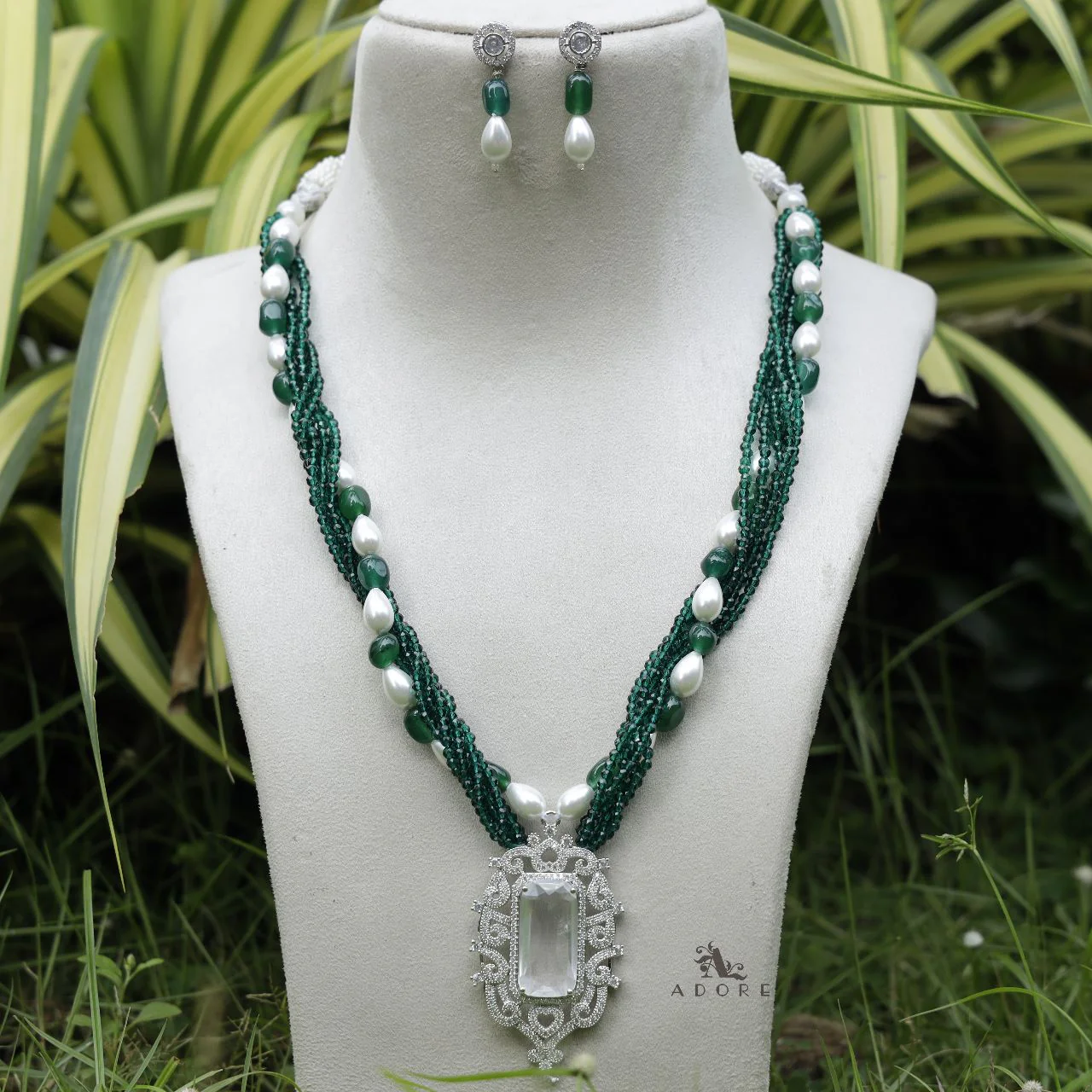 Prayati Pearl Long Neckpiece With Earring - Image 6