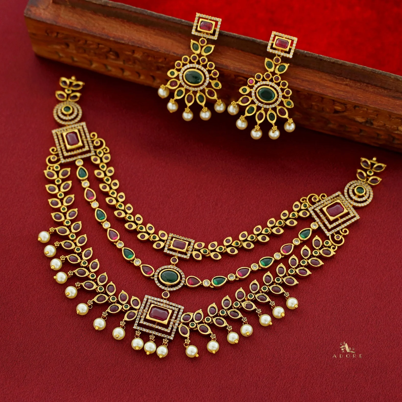 Premium Aakarsha Tri Layer Bridal Short Neckpiece With Earring - Image 3