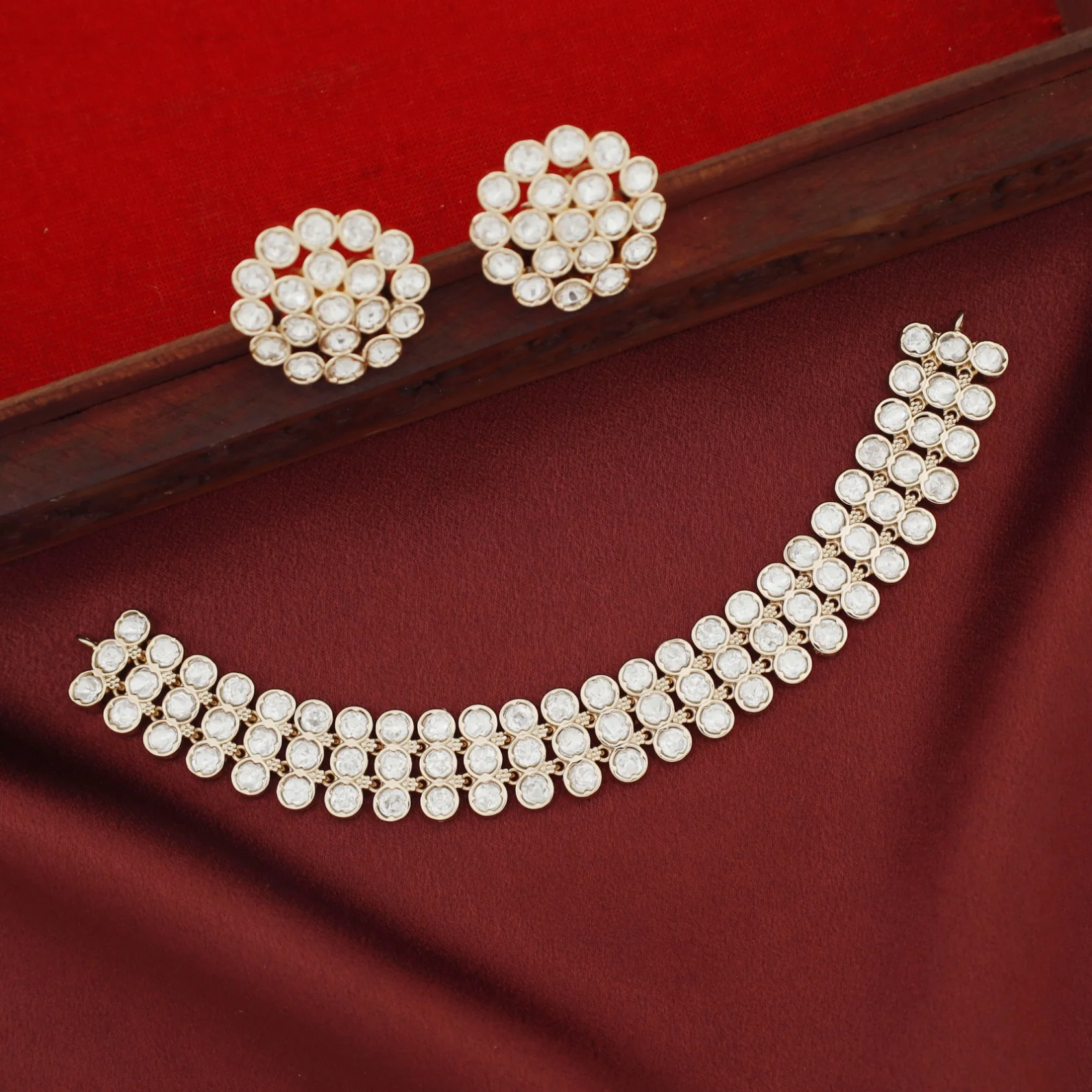Premium Aarna Kundan 3 Layer Circle Choker With Earring - Image 4