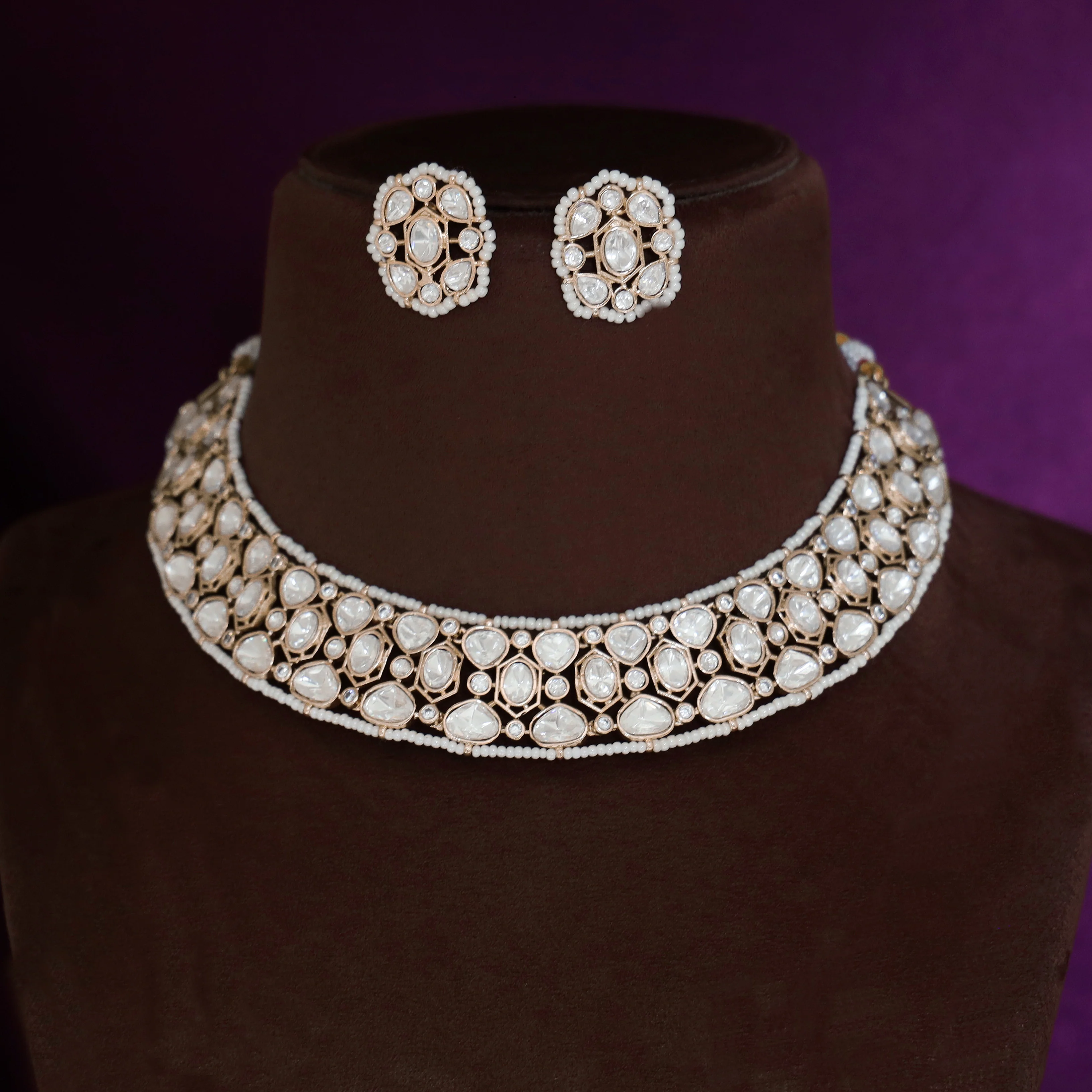 Premium Abheri Kundan Beaded Short Neckpiece With Earring - Image 2