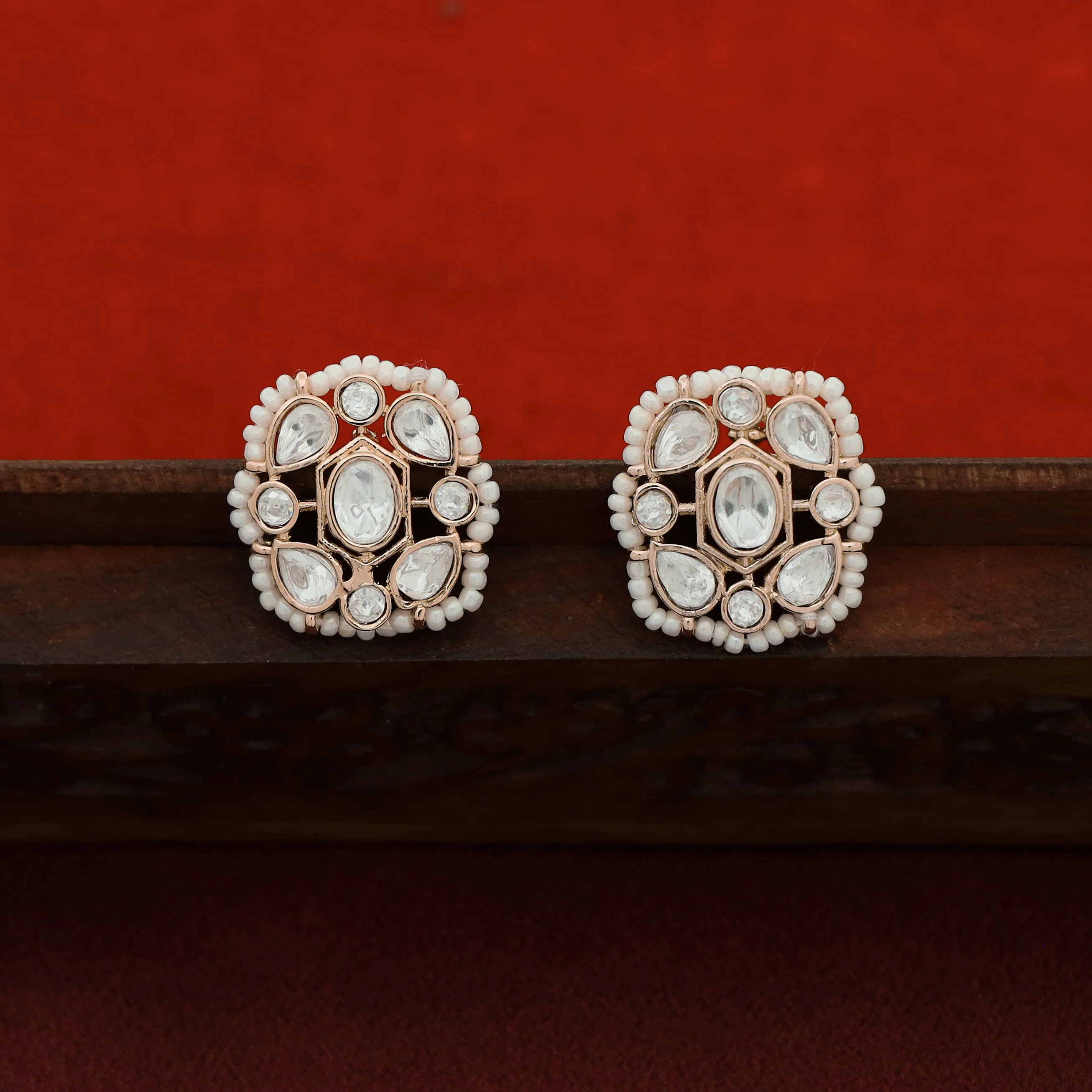 Premium Abheri Kundan Beaded Short Neckpiece With Earring - Image 3